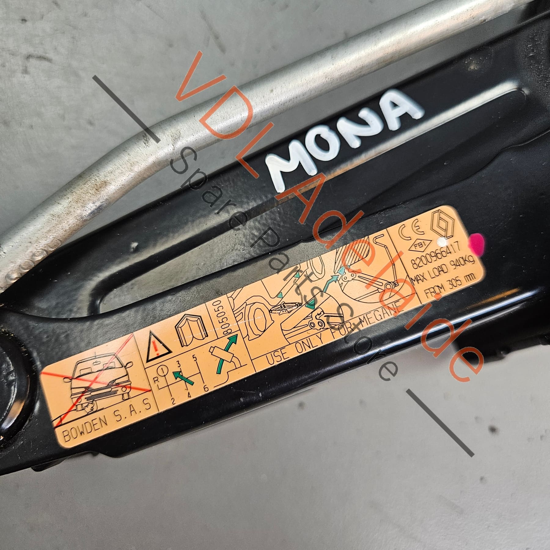 Renault Megane 3 Emergency Tow Hook Jack Tool Kit Breakdown 8200966417 - Image 4