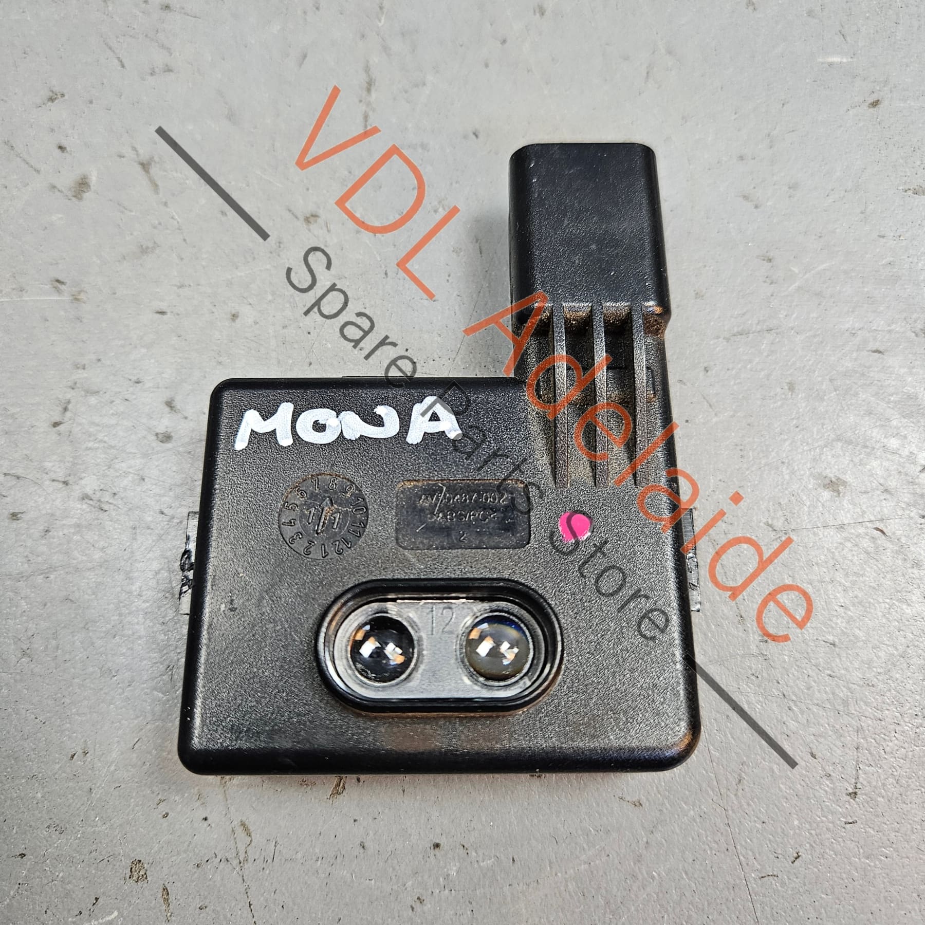 Renault Megane 3 III LHS Left Door Handle Keyless Entry Sensor 806070033R