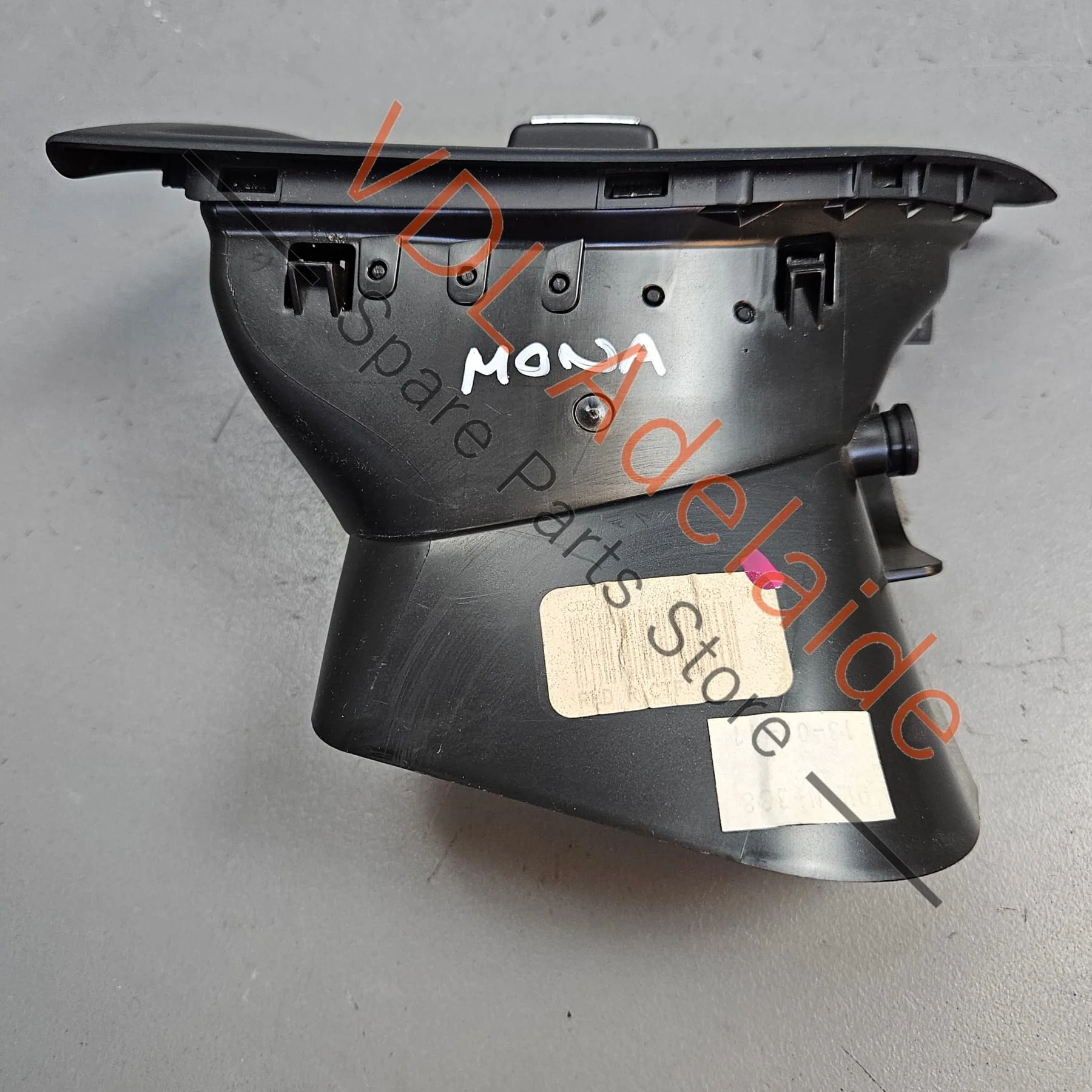 Renault Megane 3 Right Side Dashboard Air Vent for AC 687600979R for RHD - Image 2