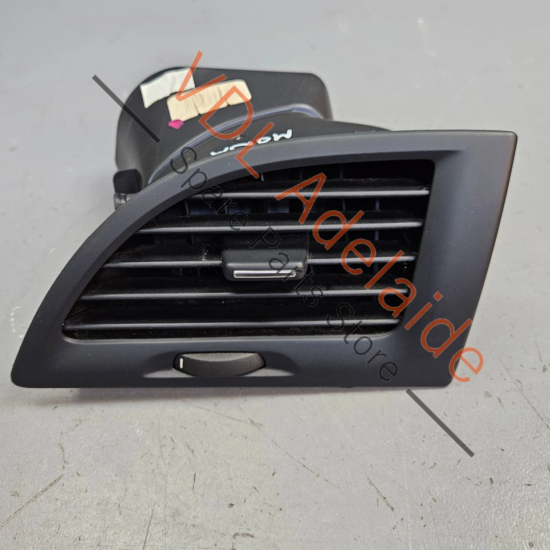 Renault Megane 3 Right Side Dashboard Air Vent for AC 687600979R for RHD - Image 3