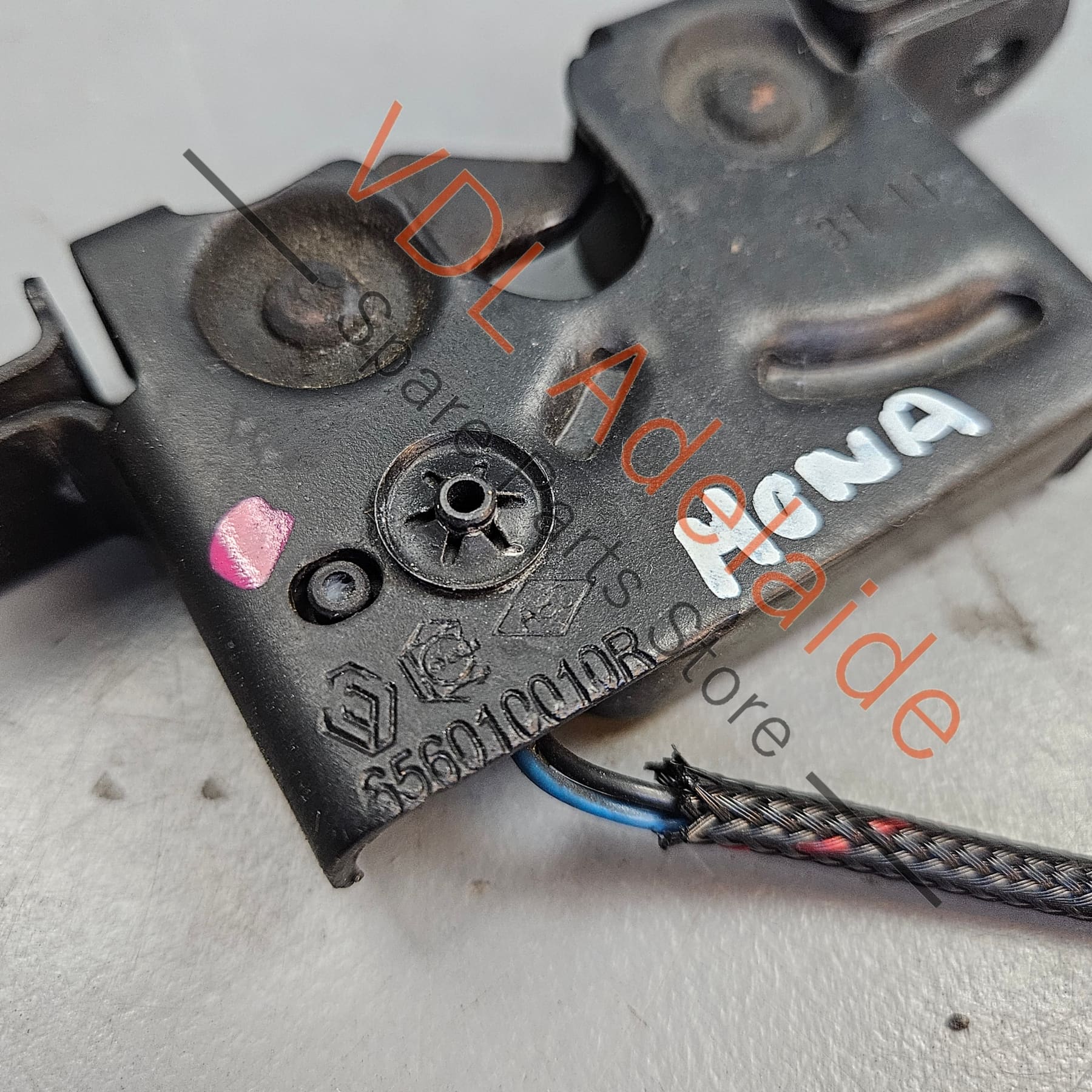 Nissan / Renault Megane 3 Bonnet Catch Latch 856010010R - Image 3