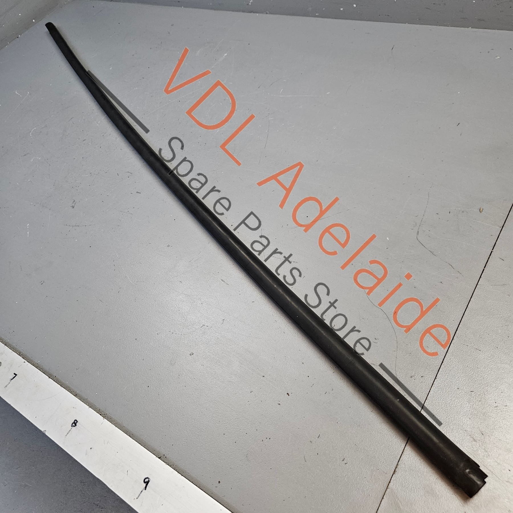 Renault Megane 3 Coupe Right Exterior Window Slot Aperture Seal Trim Molding 768600006R - Image 2
