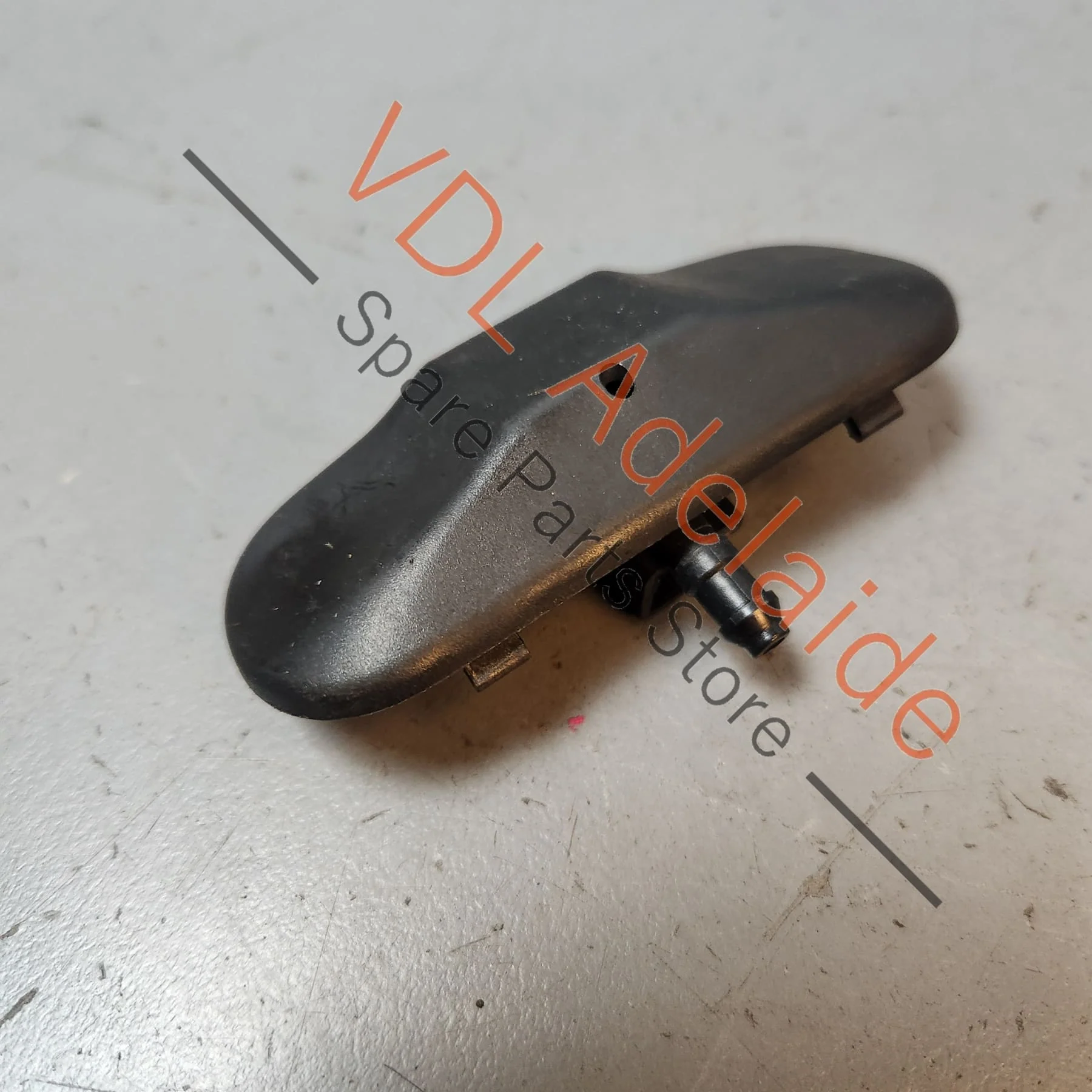Pair of VW Golf MK6 Windscreen Washer Jet Nozzle 5M0955985C  9B9