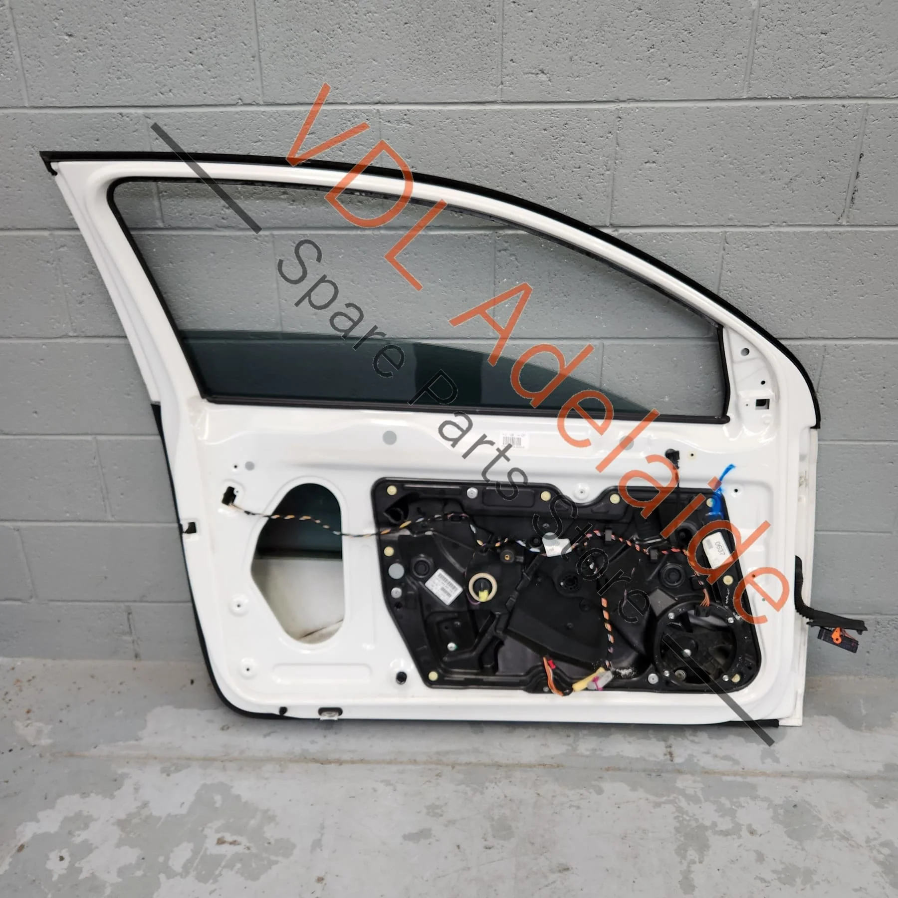VW Golf MK6 3dr Hatch Left Front Door Shell Panel Candy White B4B4 LB9A 5K3831055K - Image 6