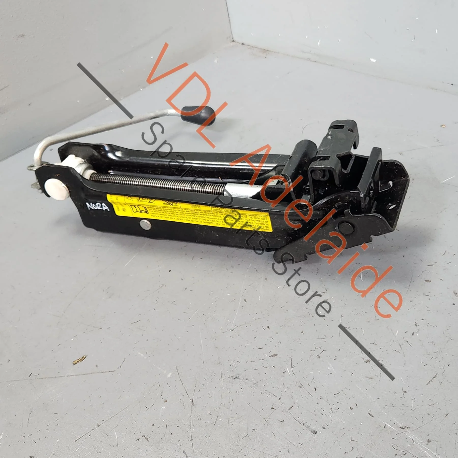 VW Golf MK5 MK6 MK7 Gti R Emergency Flat Tyre Jack 1K0011031H