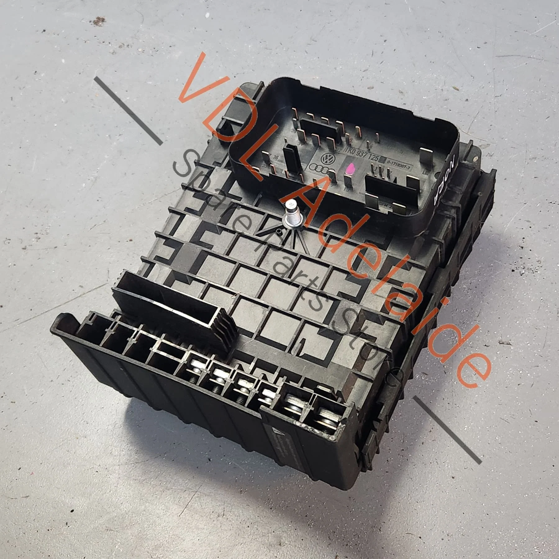 VW Caddy Golf MK6 Engine Bay Relay Fuse Panel Board 1K0937125D - Image 5