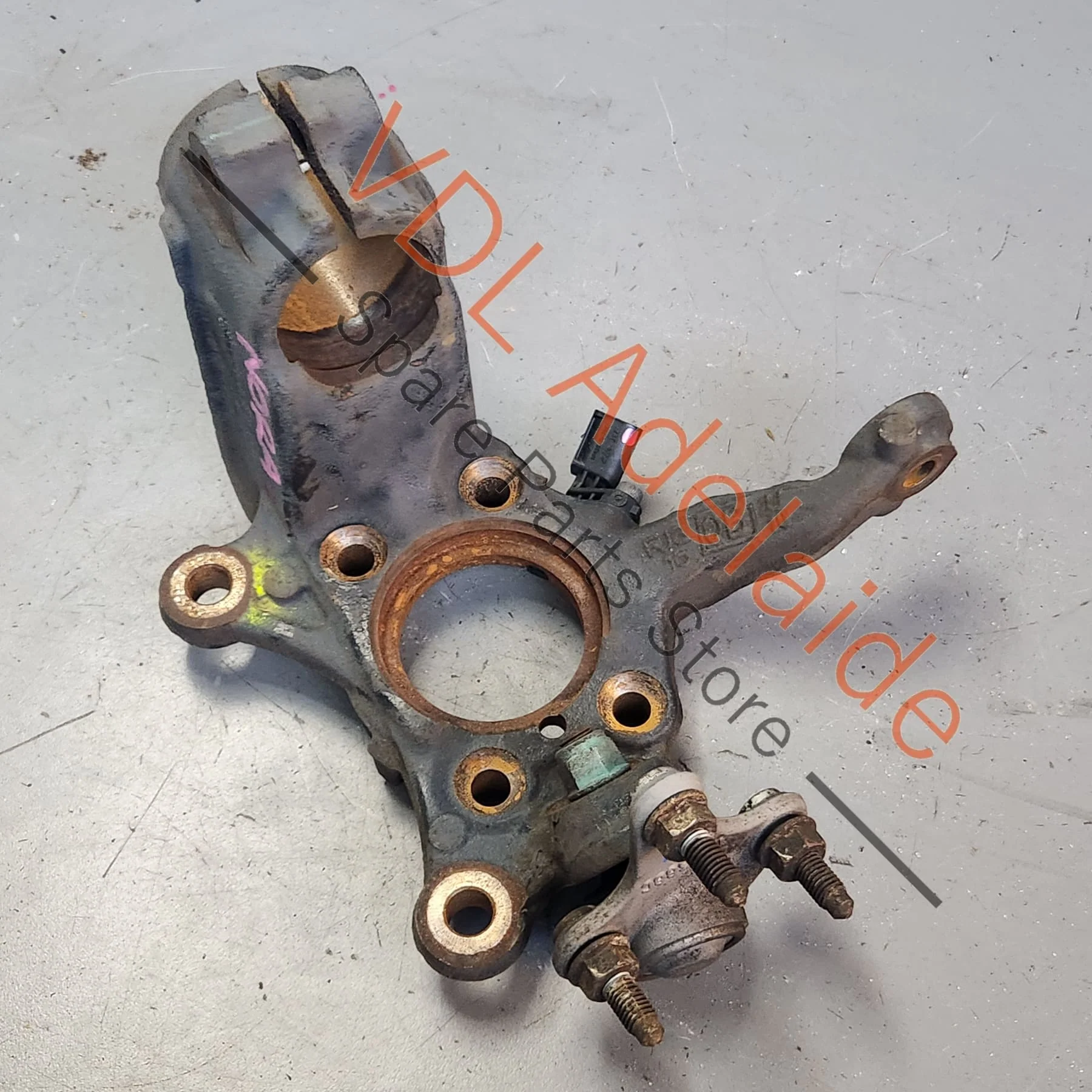 VW Golf Front Right Hub Knuckle Wheel Bearing Housing 1K0407256AA - Image 2
