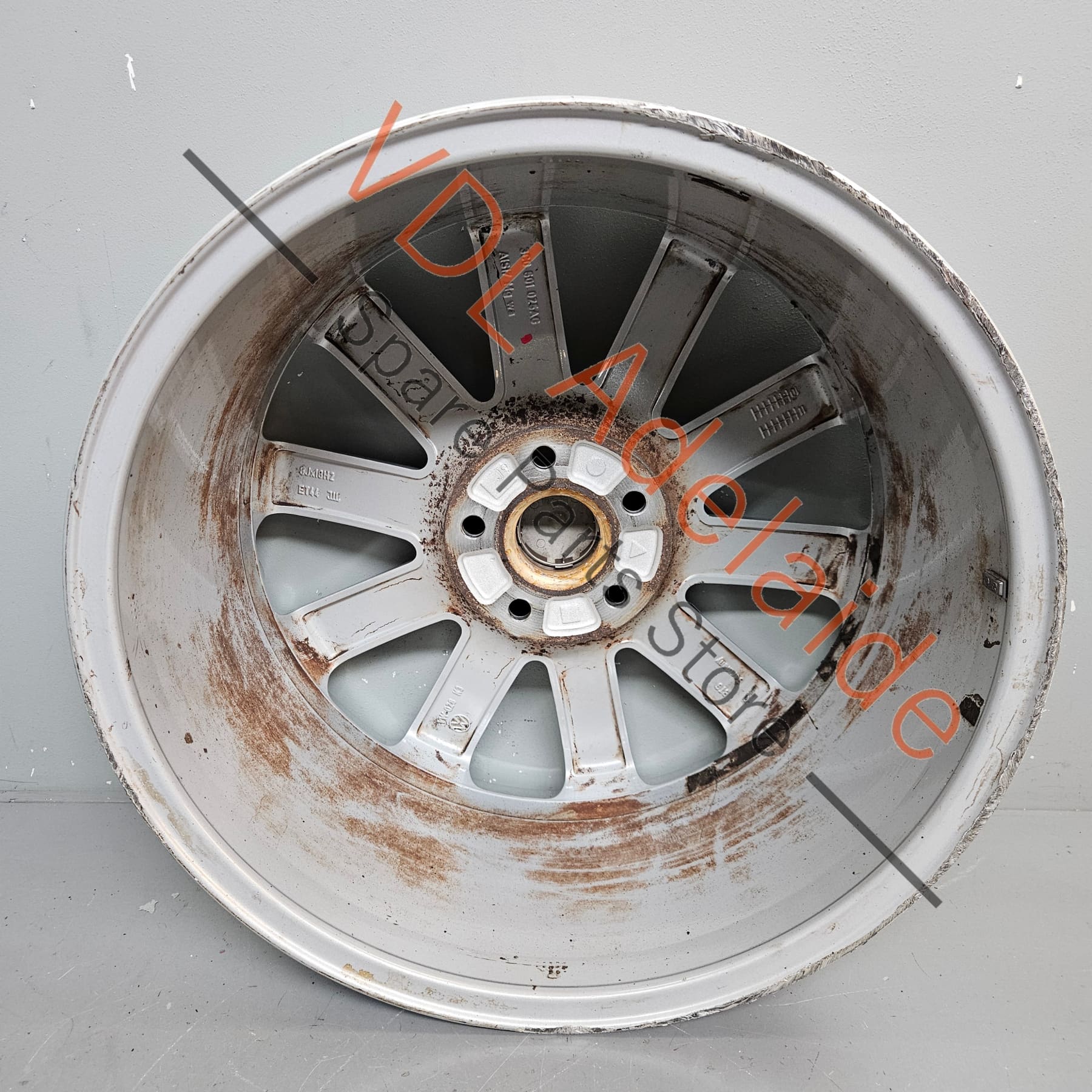 VW Passat R36 OMANYT Alloy Wheel 18 x 8 ET44 Genuine OEM Ronal 3C0601025AG 3C0601149R 8Z8 #01 - Image 2