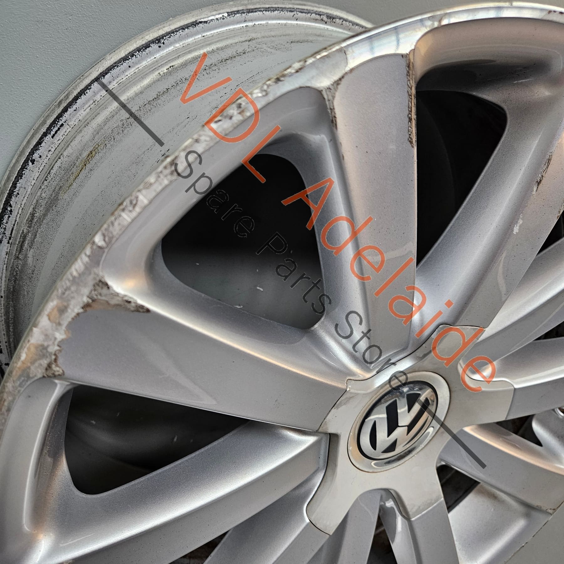VW Passat R36 OMANYT Alloy Wheel 18 x 8 ET44 Genuine OEM Ronal 3C0601025AG 3C0601149R 8Z8 #01 - Image 3