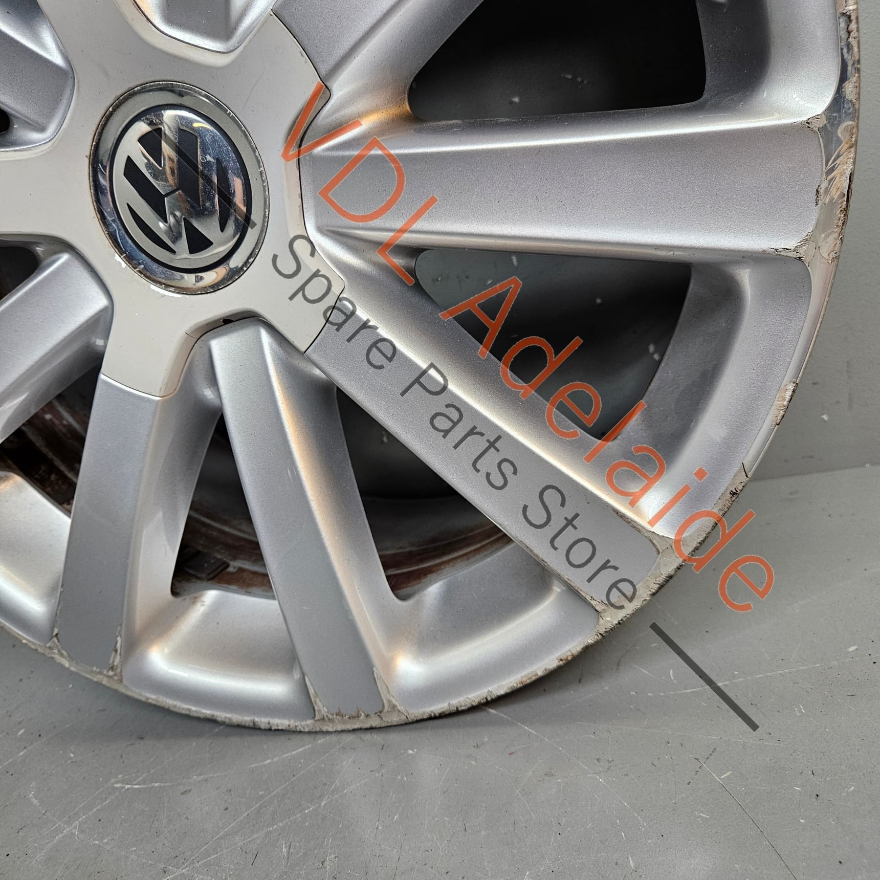 VW Passat R36 OMANYT Alloy Wheel 18 x 8 ET44 Genuine OEM Ronal 3C0601025AG 3C0601149R 8Z8 #02 - Image 3