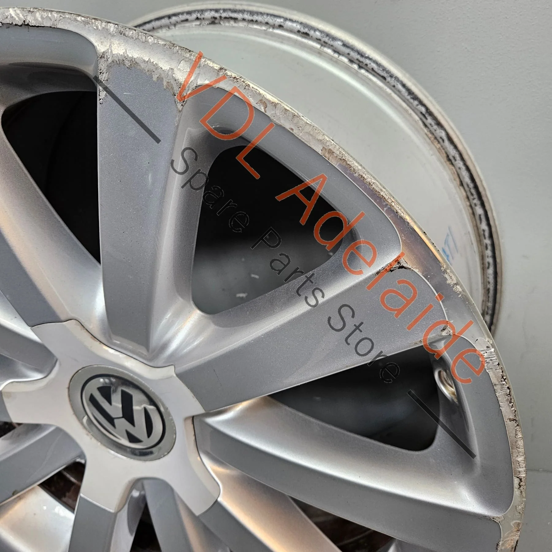 VW Passat R36 OMANYT Alloy Wheel 18 x 8 ET44 Genuine OEM Ronal 3C0601025AG 3C0601149R 8Z8 #02 - Image 5