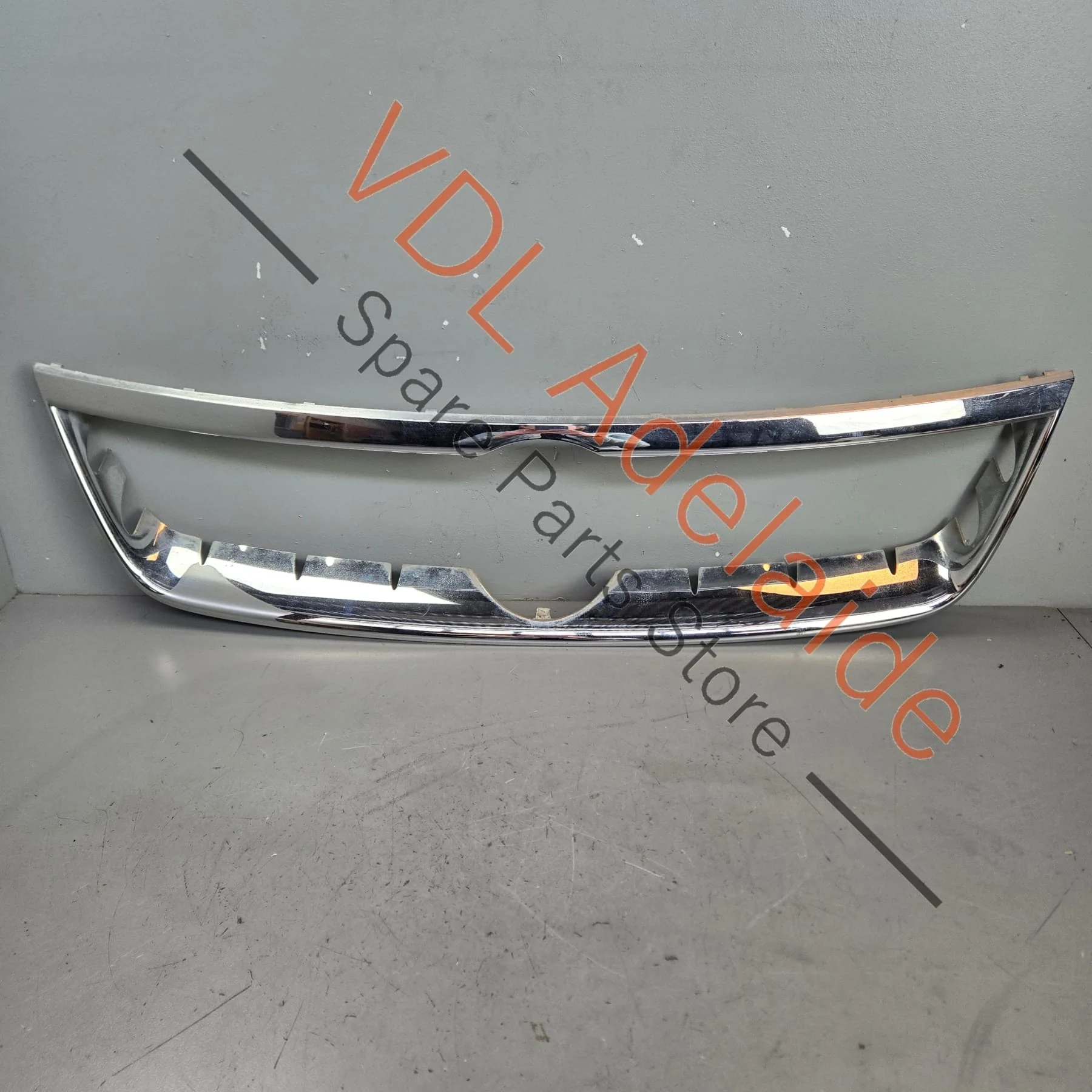 VW Touareg 7L 2006-2008 Front Grille Surround Chrome 7L6853653J