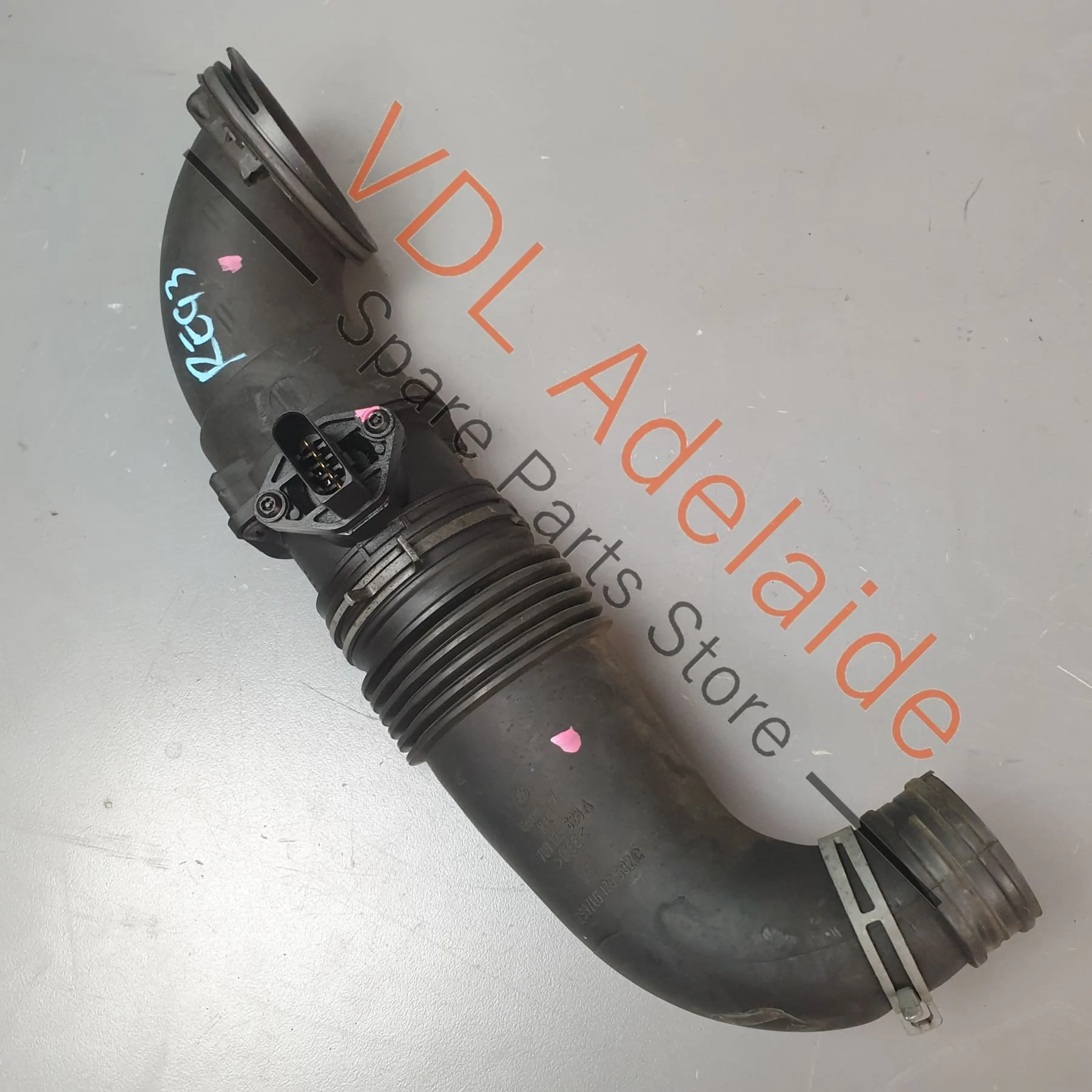 VW Touareg 7L 5.0L Air Filter Right Intake Pipe & MAF Sensor 074906461B
