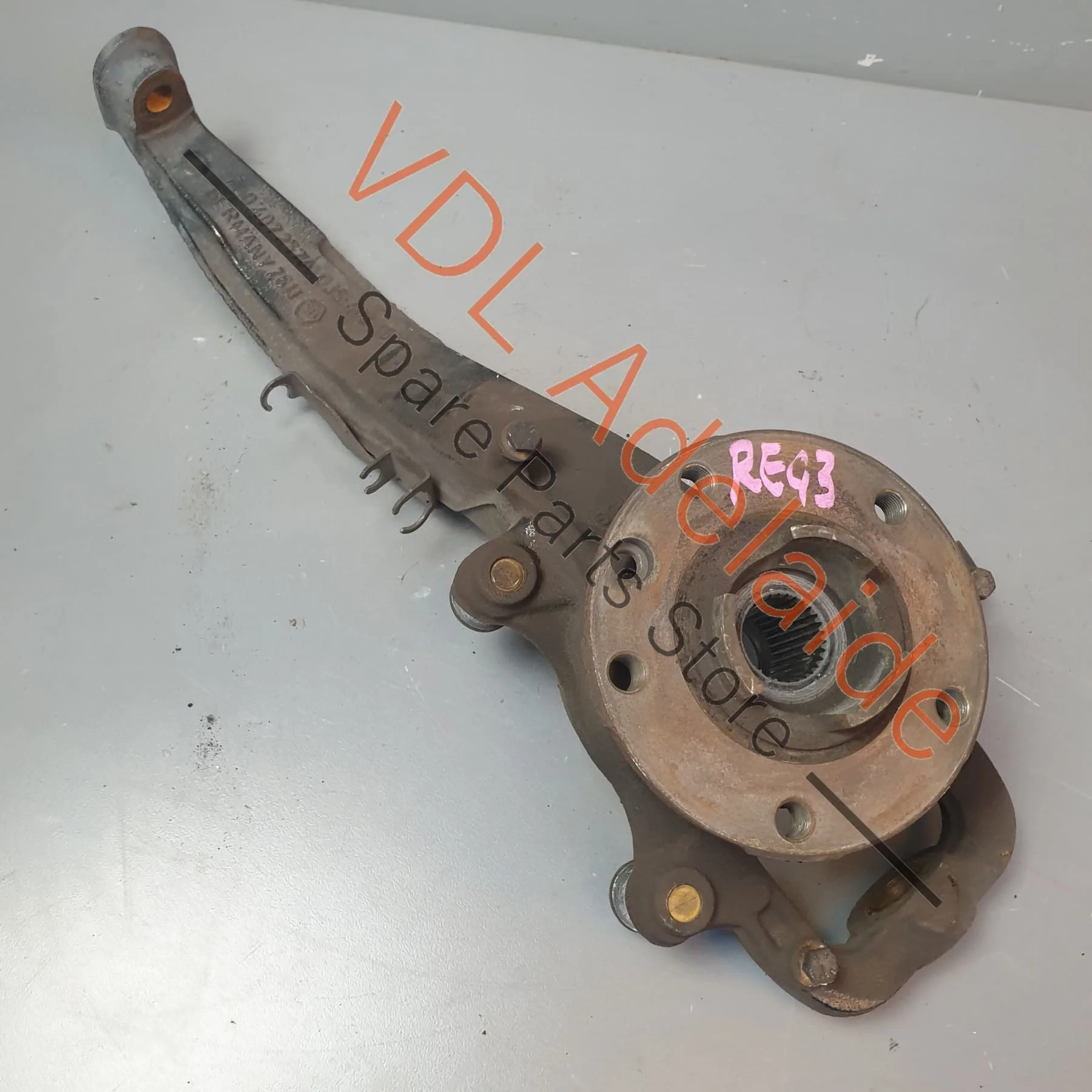 VW Touareg 7L V10 Front Left Wheel Bearing Hub Carrier Housing 96mm 7L04072587