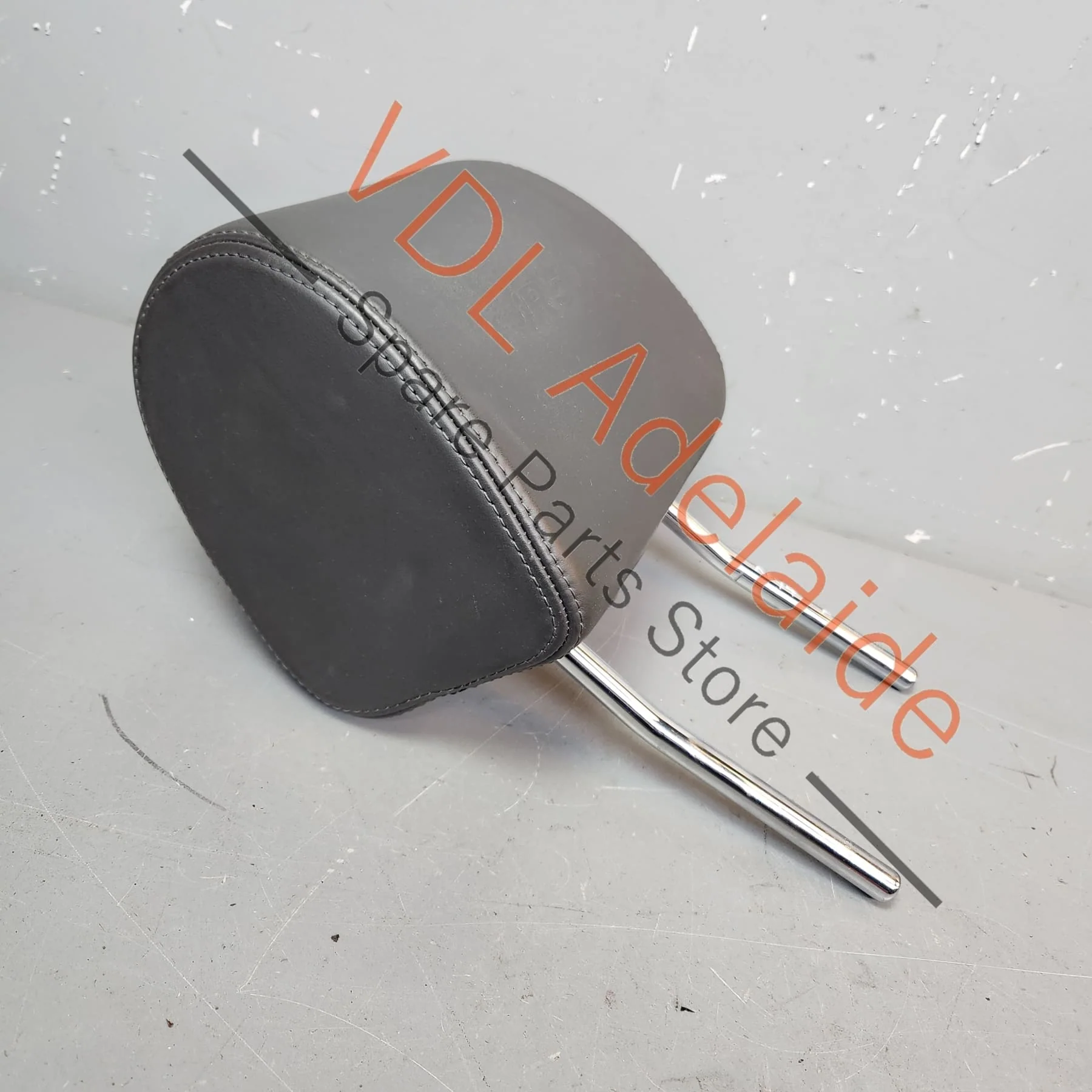 VW Touareg 7L R50 Front Seat Headrest - Image 4