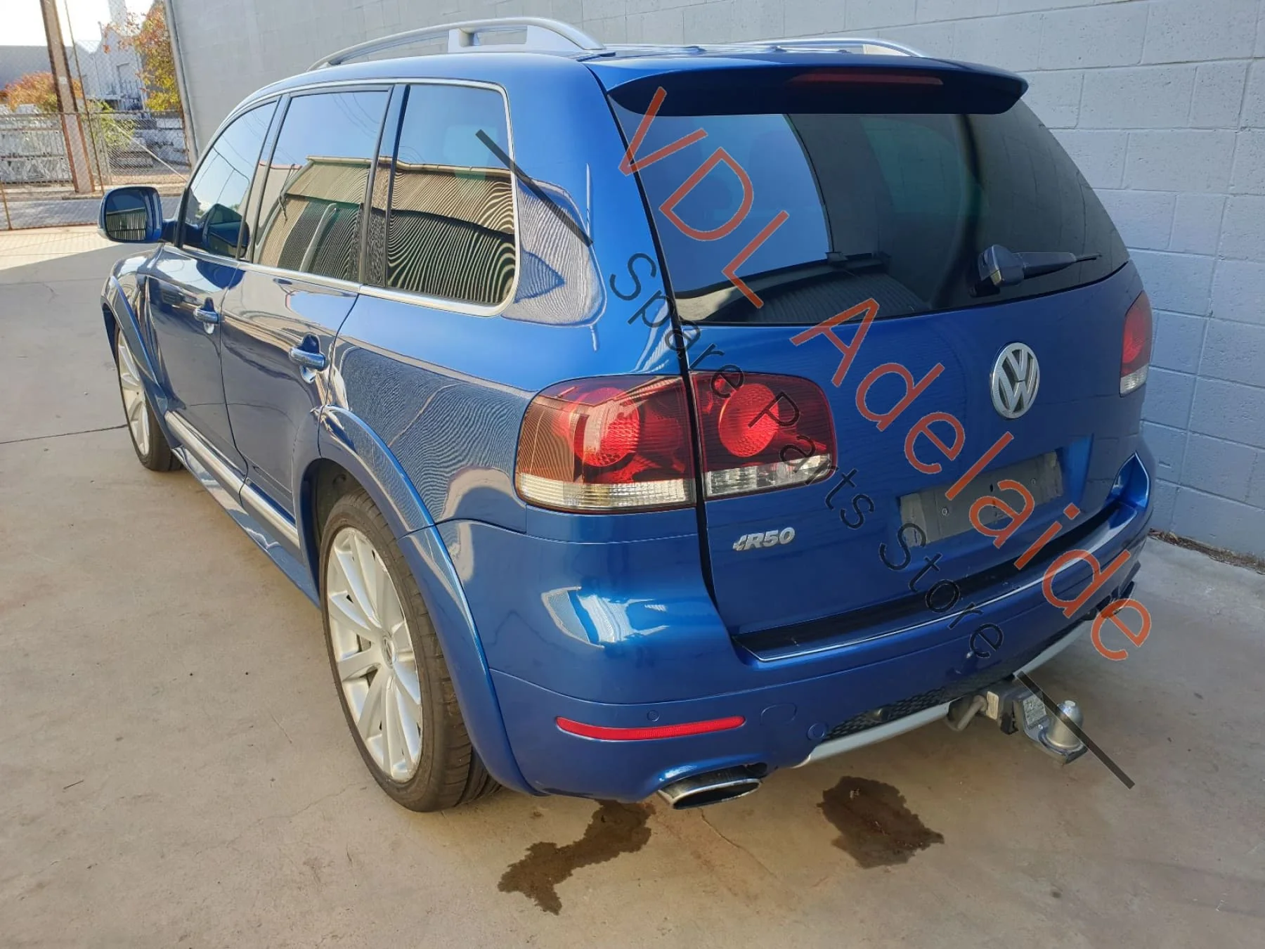 VW Touareg 7L R50 Front Seat Headrest - Image 6