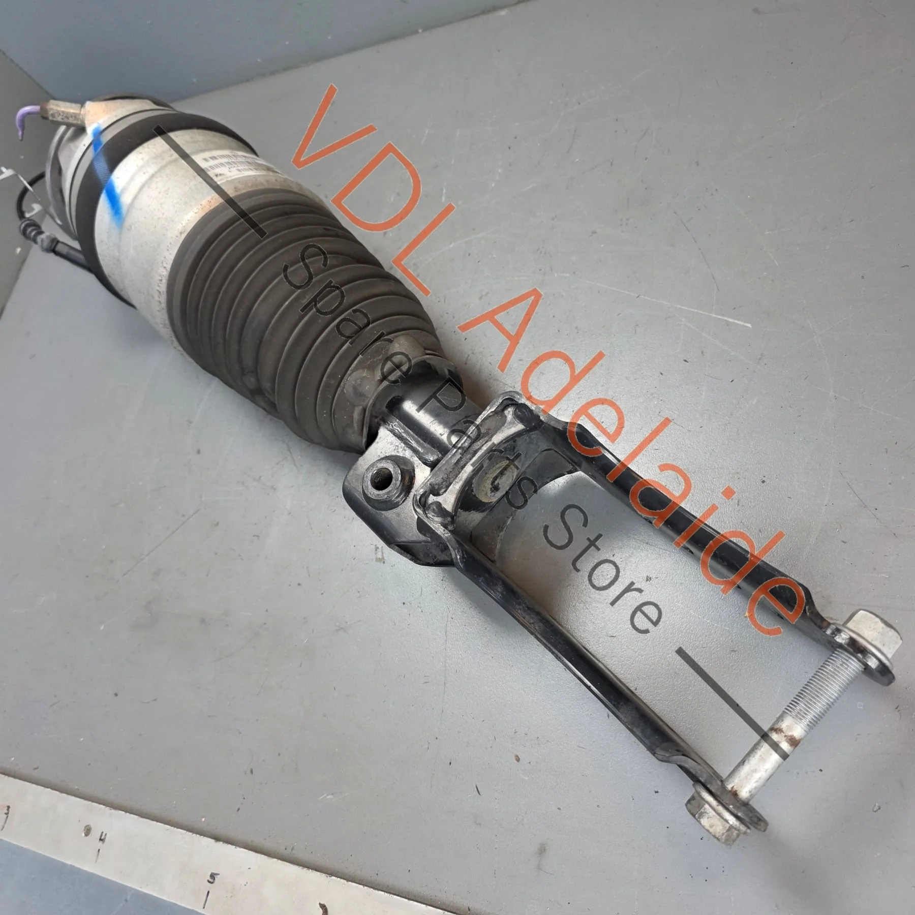 VW Touareg 7P Right Front Air Suspension Strut Shock Absorber 7P6616039K - Image 5
