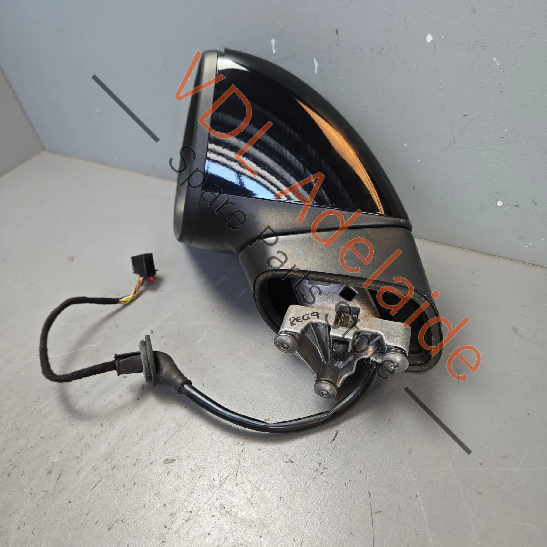 VW Touareg 7P Left Power Folding Side View Mirror with Automatic Dimming 7P6857508N 9B9 - Image 3