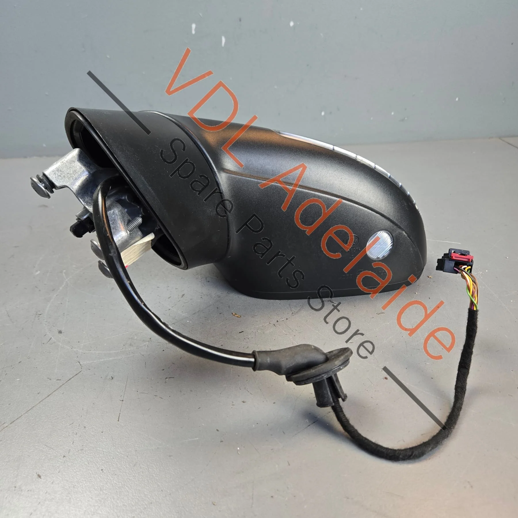 VW Touareg 7P Left Power Folding Side View Mirror with Automatic Dimming 7P6857508N 9B9 - Image 4