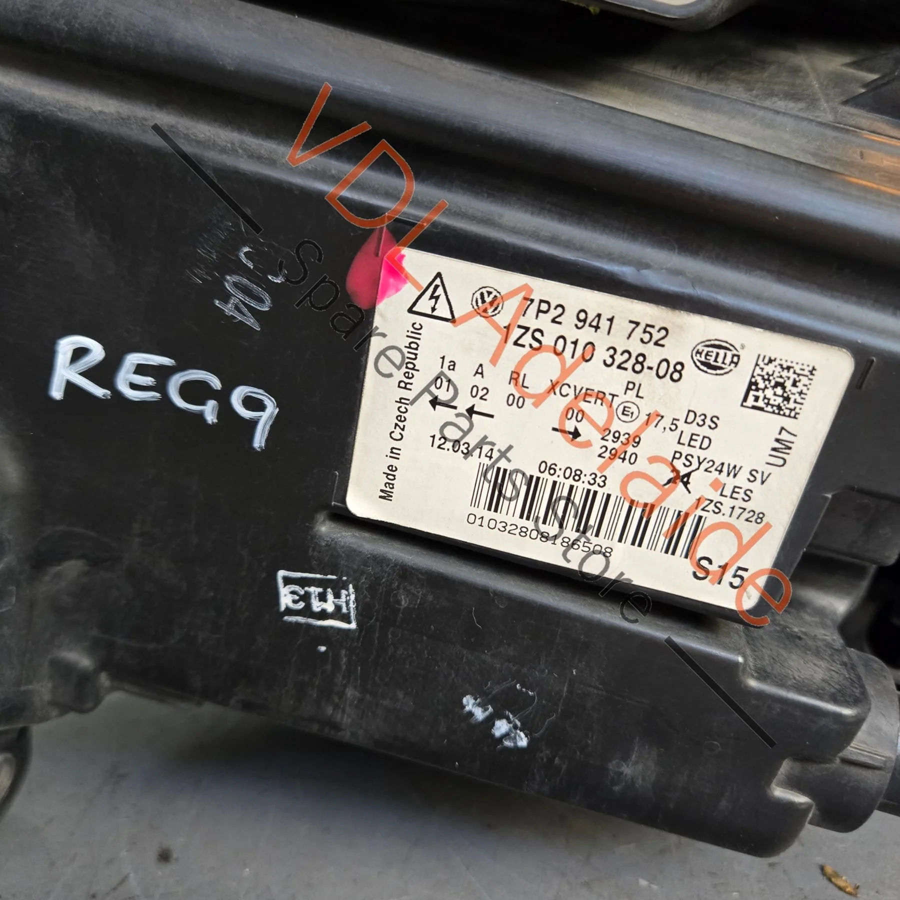 VW Touareg 7P Xenon Headlamp Right 7P2941752 - Image 7