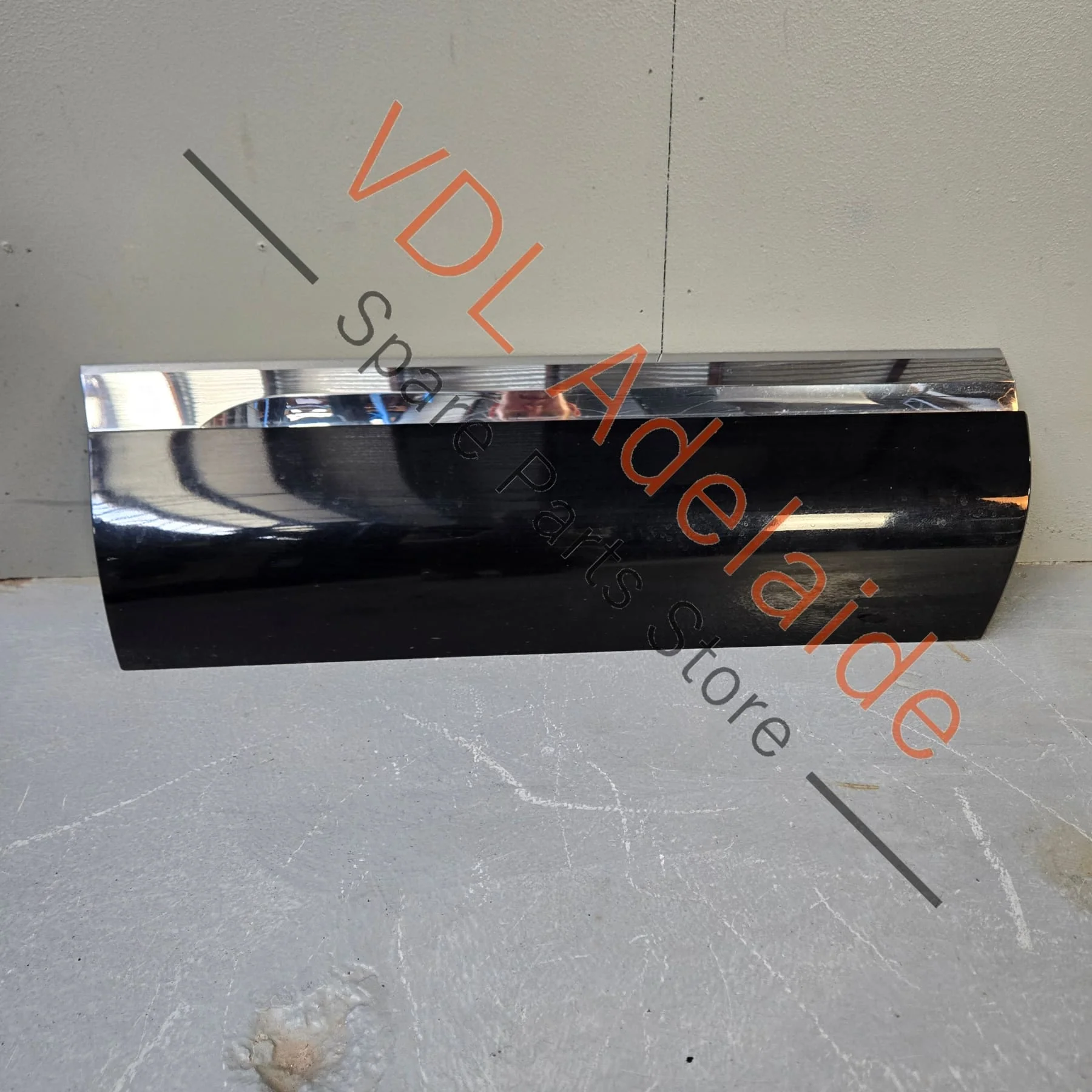 VW Touareg 7P Right Rear Lower Door Exterior Moulding Trim 7P6854950H GRU