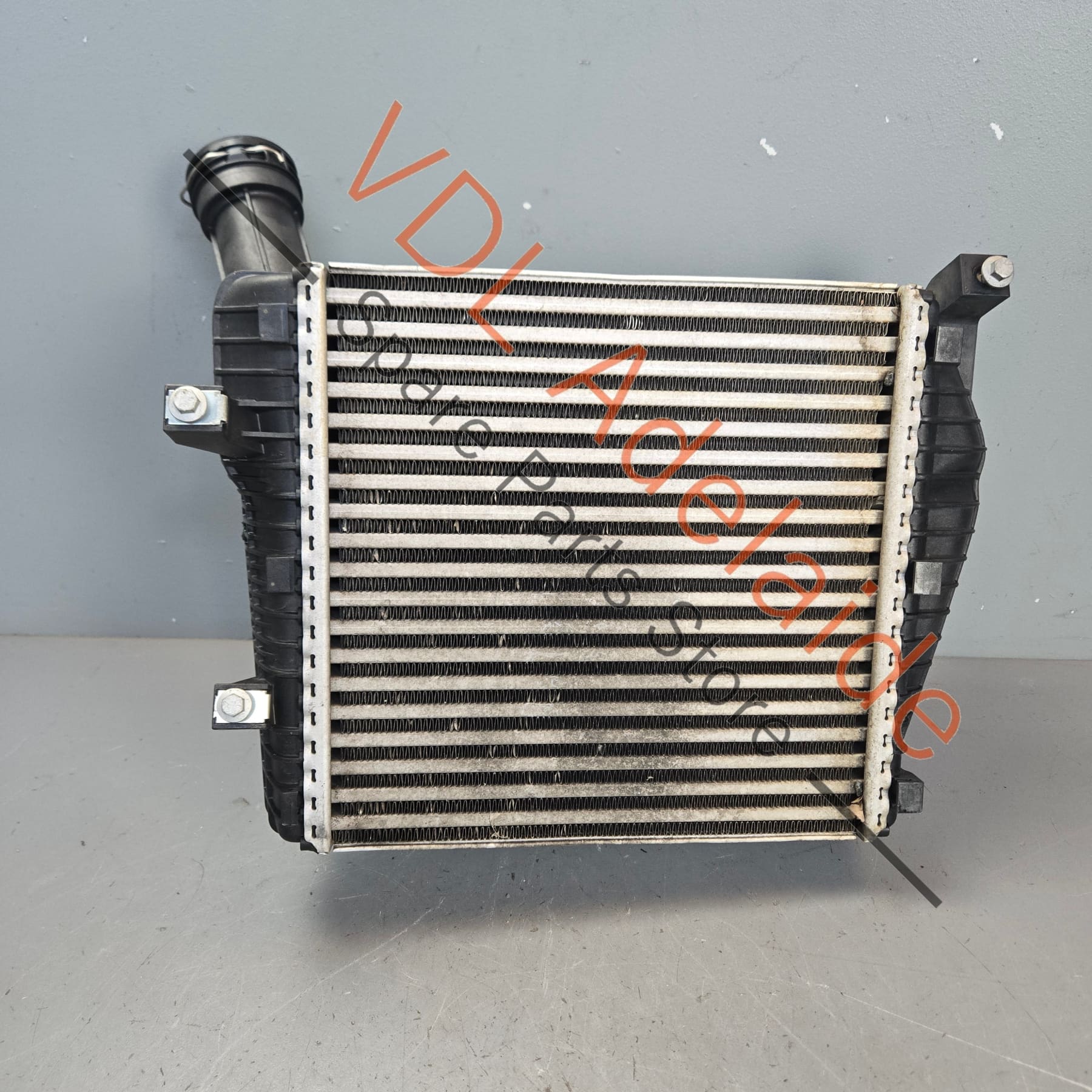 Touareg 7P Audi Q7 Porsche Cayenne Right Side Intercooler 7P0145804A 7P0145804D