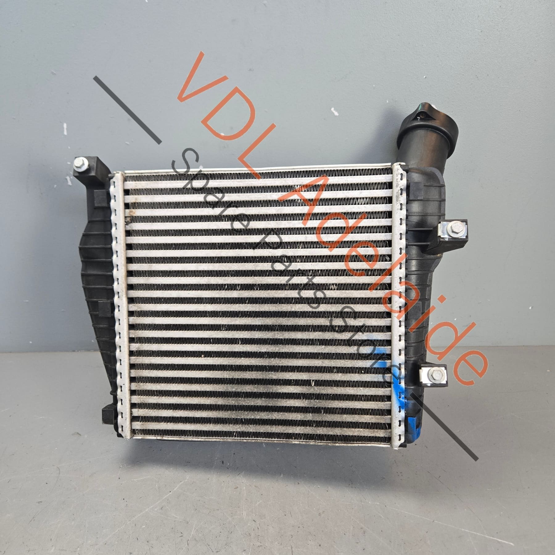 Touareg 7P Audi Q7 Porsche Cayenne Left Side Intercooler 7P0145803A 7P0145803D
