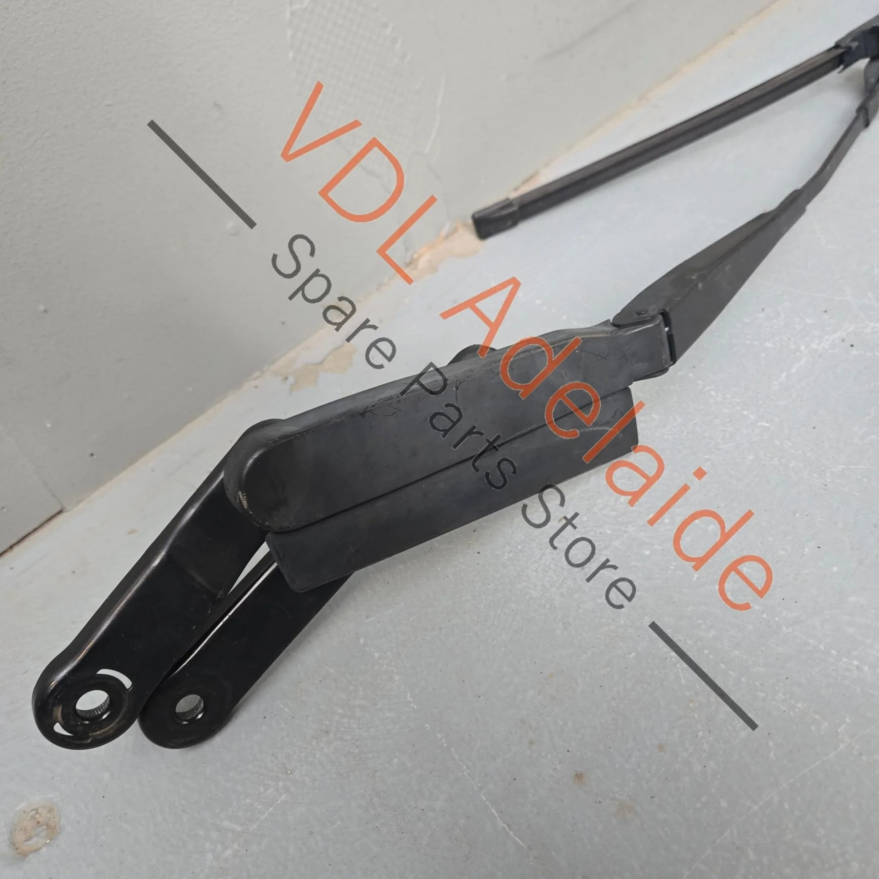 VW Touareg 7P Windscreen Wiper Arm Set 7P0955409C 7P0955410C - Image 2