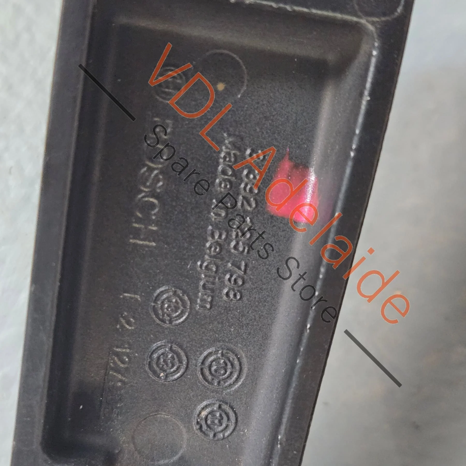 VW Touareg 7P Windscreen Wiper Arm Set 7P0955409C 7P0955410C - Image 8