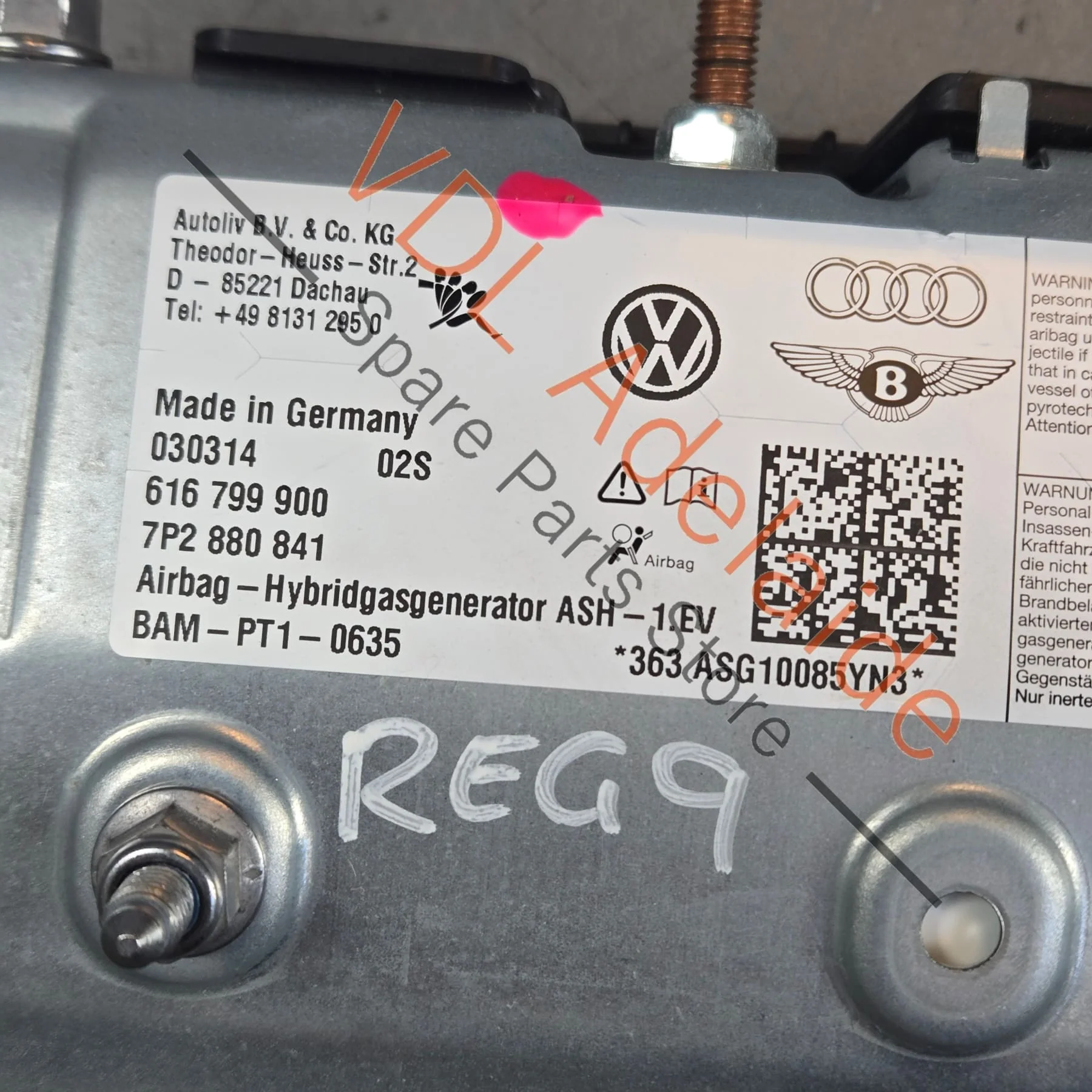VW Audi Bentley Knee Airbag 7P2880841 - Image 3