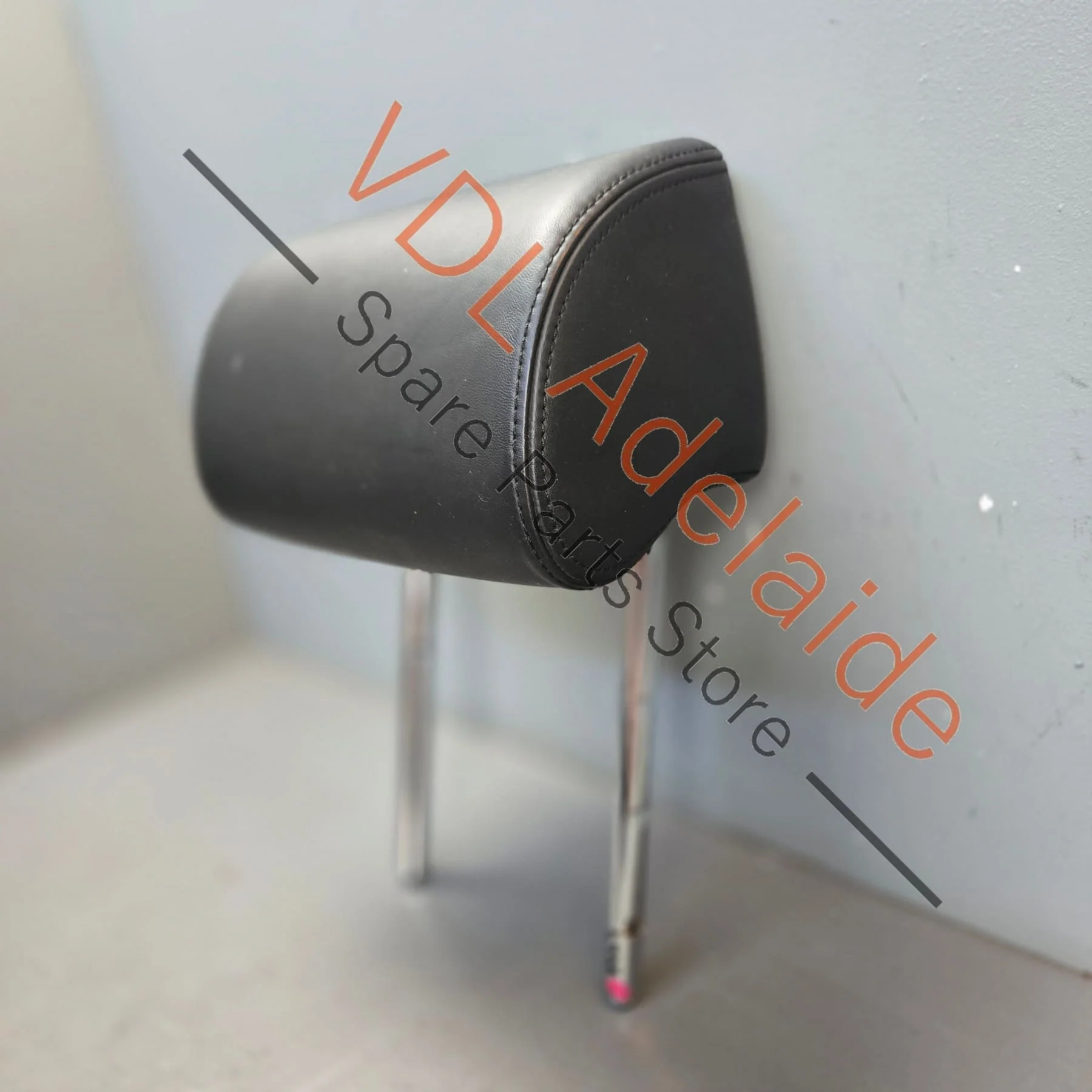 VW Touareg Rear Outer Seat Head Rest Headrest 7P6885901P NGB - Image 2