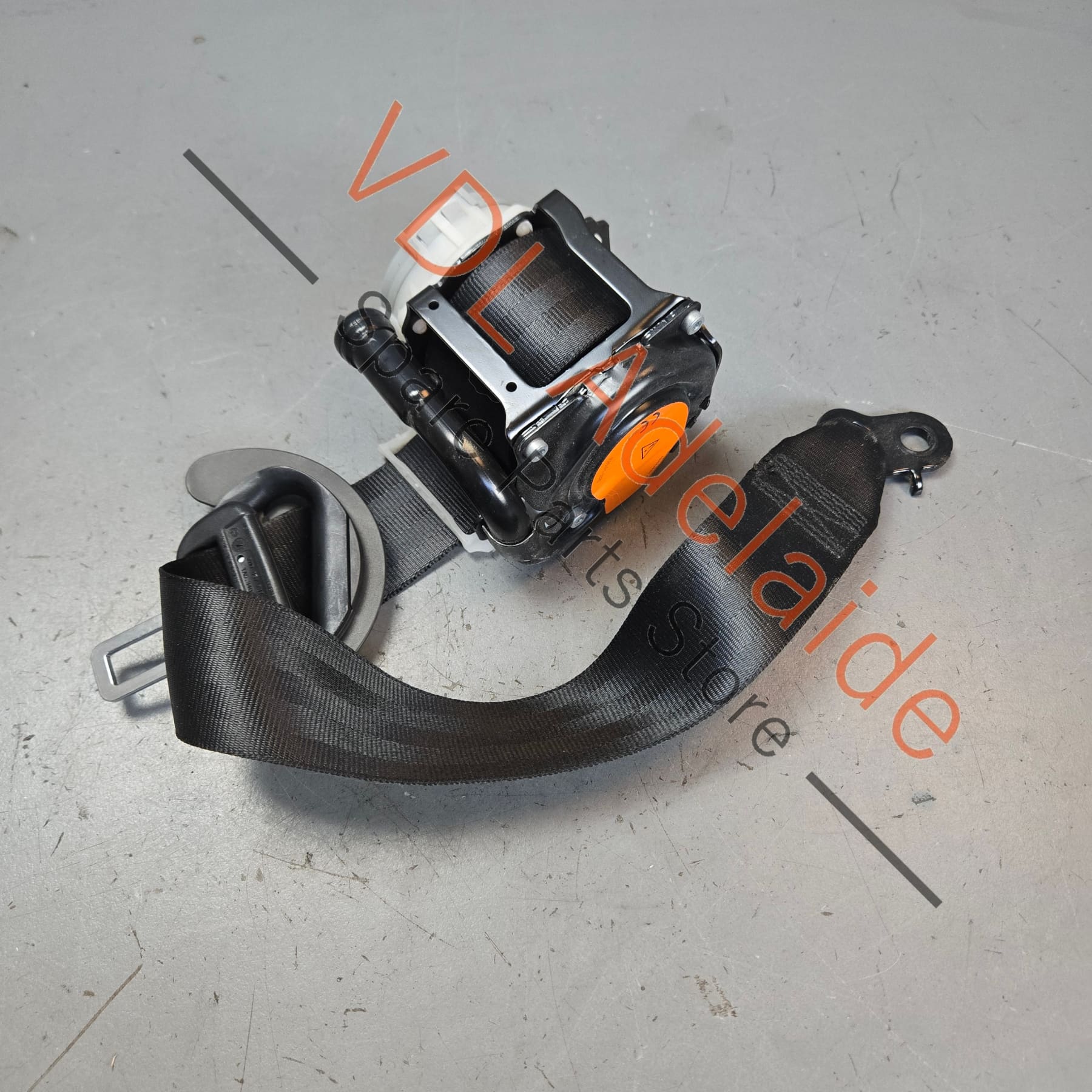 VW Touareg 7P Rear Left Seatbelt Seat Belt 7P0857805J HCP - Image 2