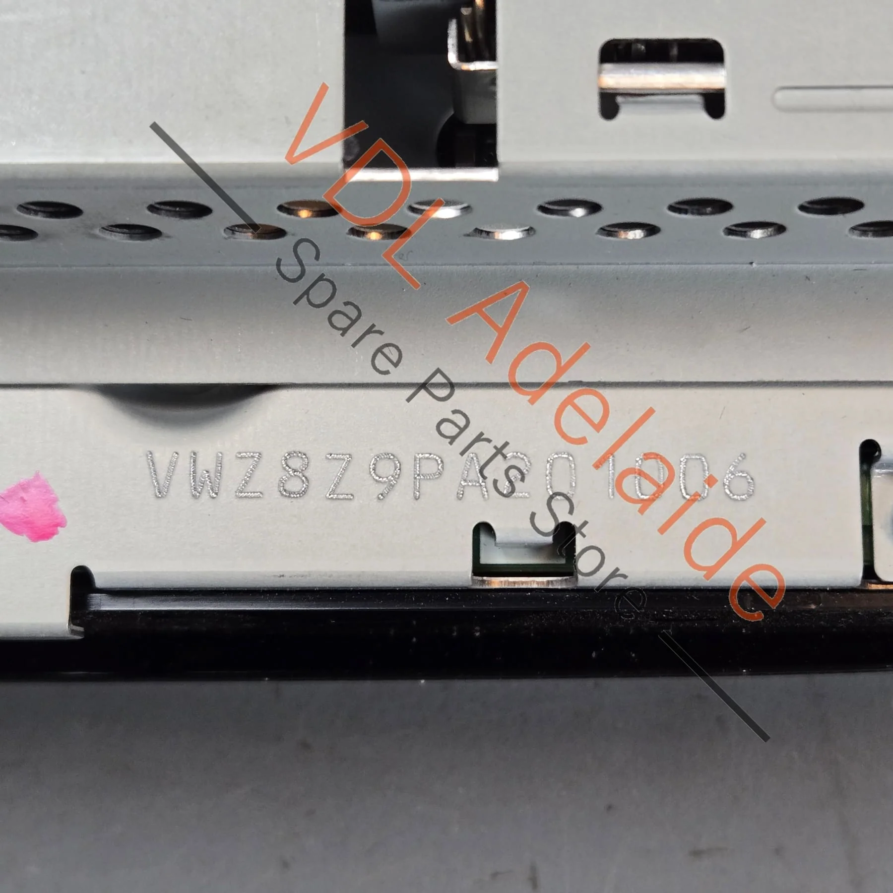 VW Touareg 7P Touchscreen Satnav Display Screen Radio Unit 7P6919603 - Image 5