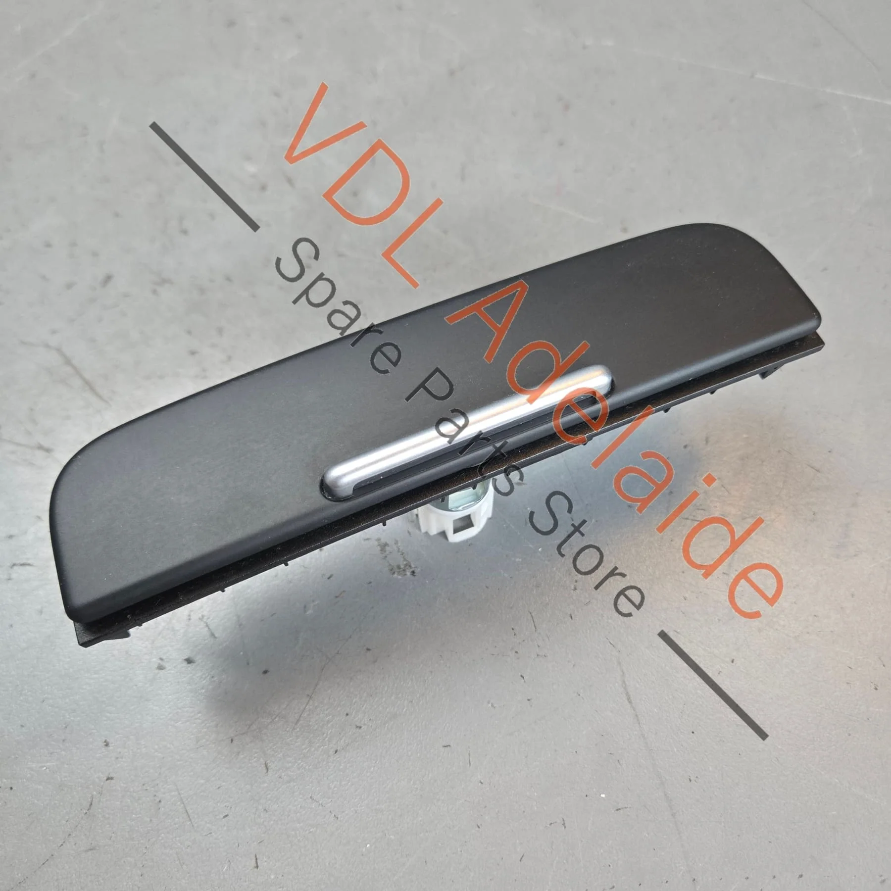 VW Touareg 7P Rear Passenger 12V Socket trim Cover Flap Interior 7P6863761