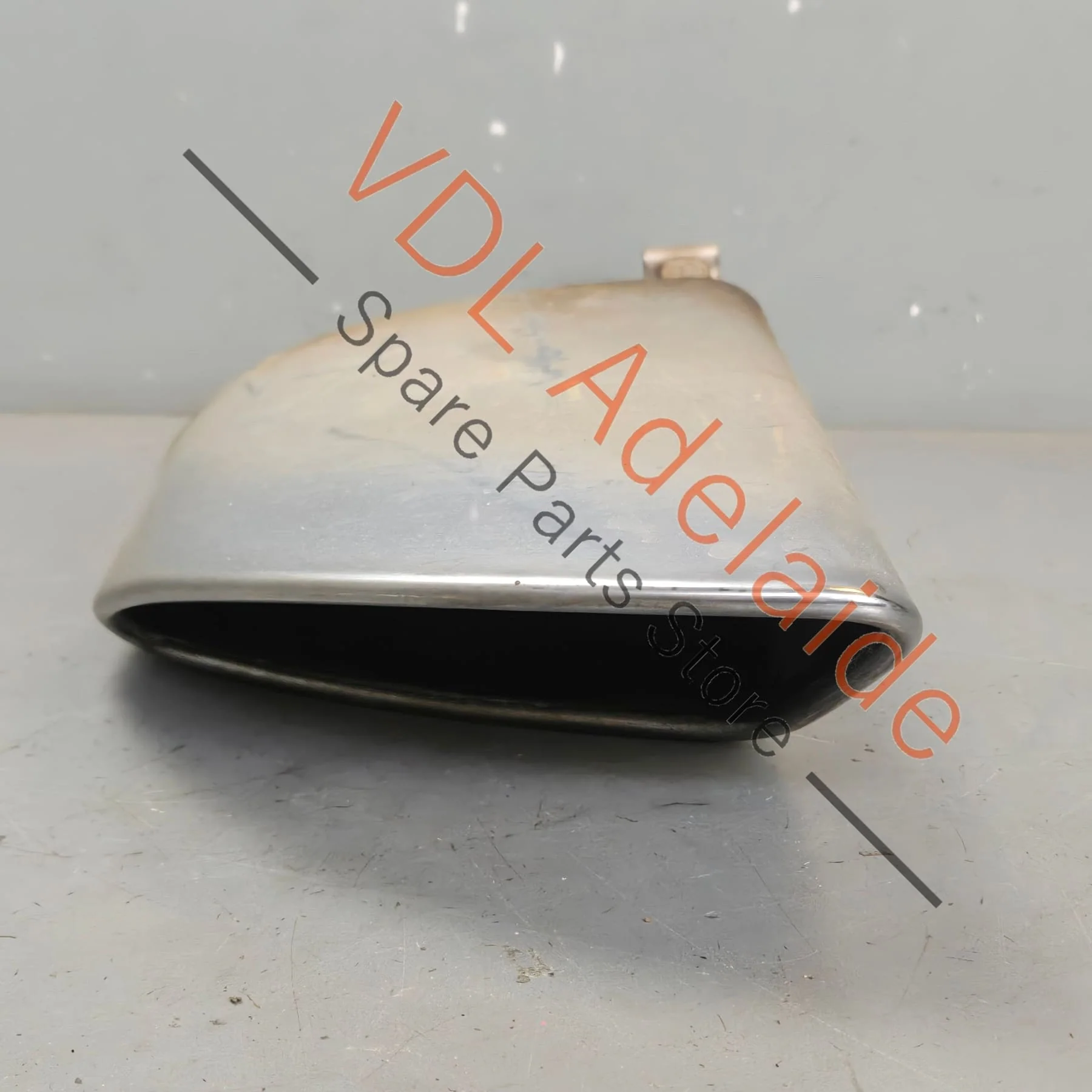VW Touareg 7P Left Side Oval Exhaust Outlet Tailpipe Tip 7P6253681S