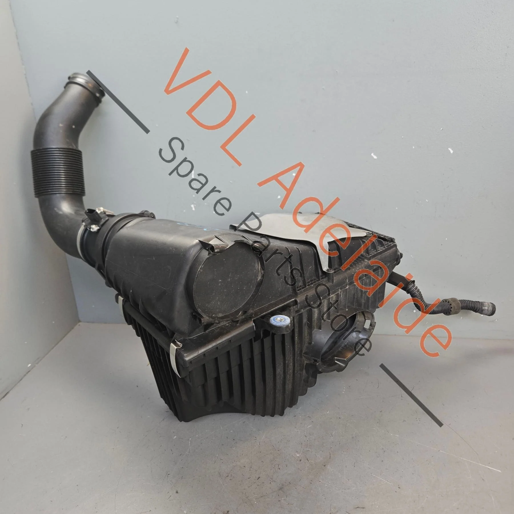 VW Touareg Air Flow Mass Sensor with Air Filter assembly 059906461N 7P0129607E - Image 2
