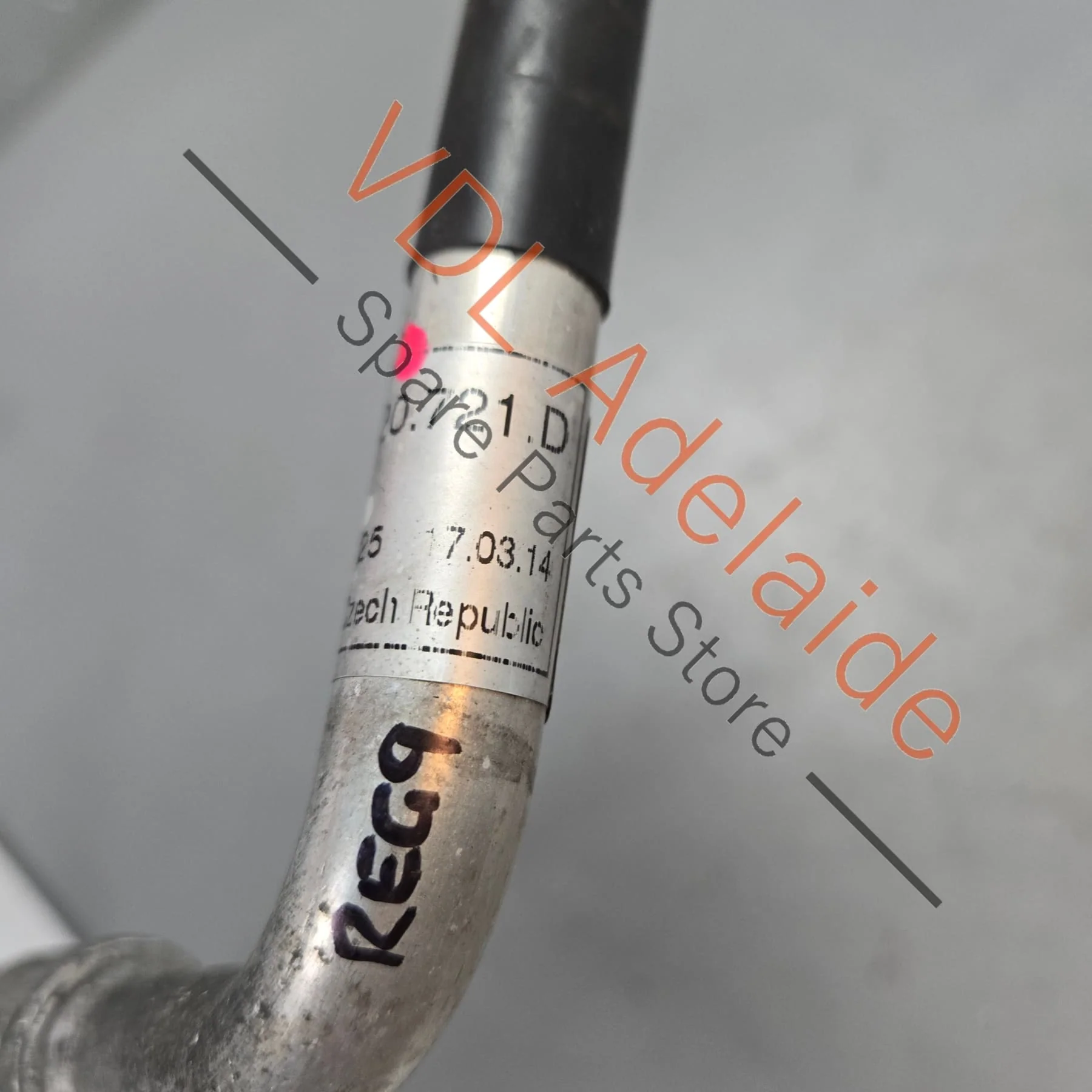 VW Touareg 7P AC Refrigerant Hose Pipe 7P0820721D - Image 5