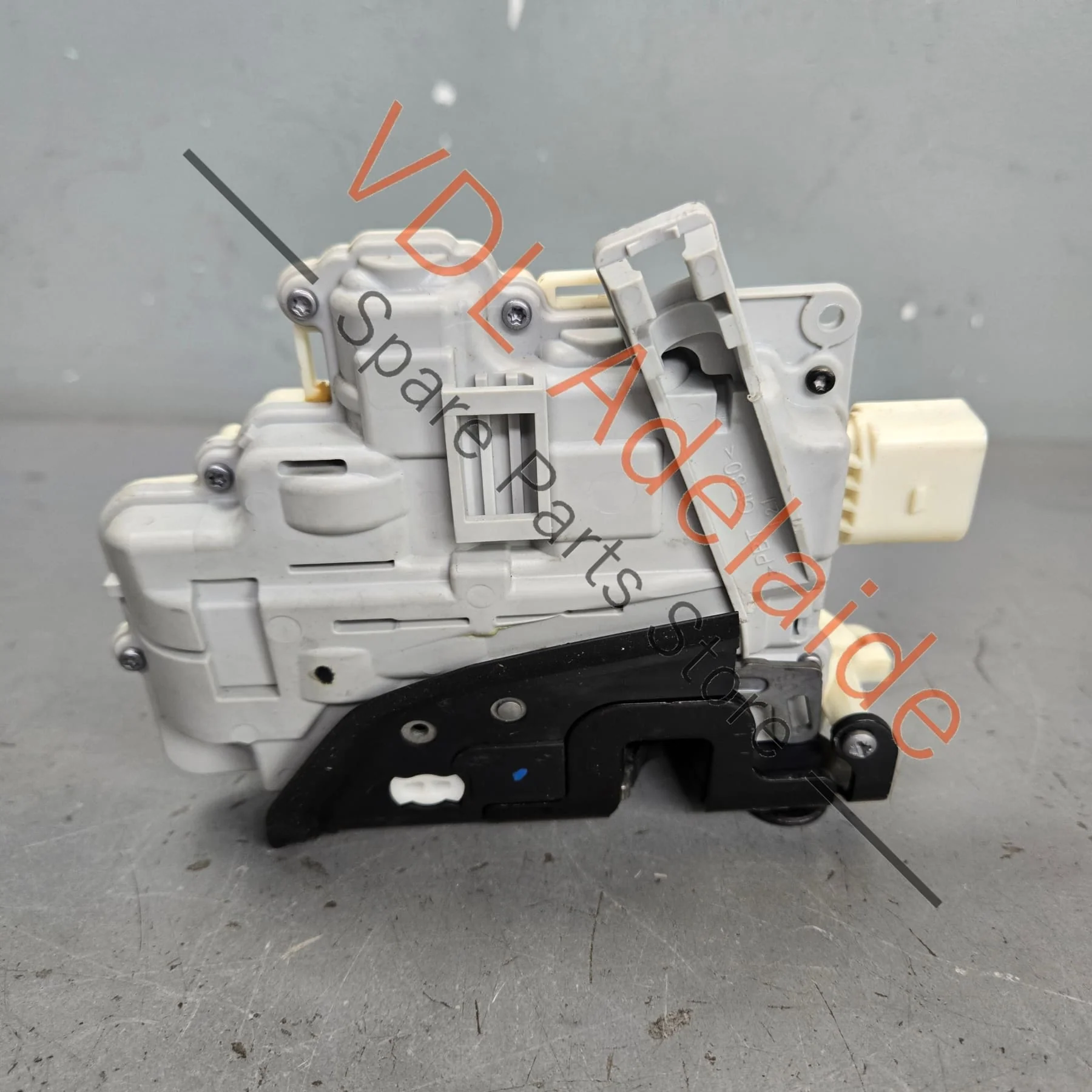 VW Touareg 7P Audi A4 A5 Left Front Door Lock Mechanism 8J2837015A - Image 3