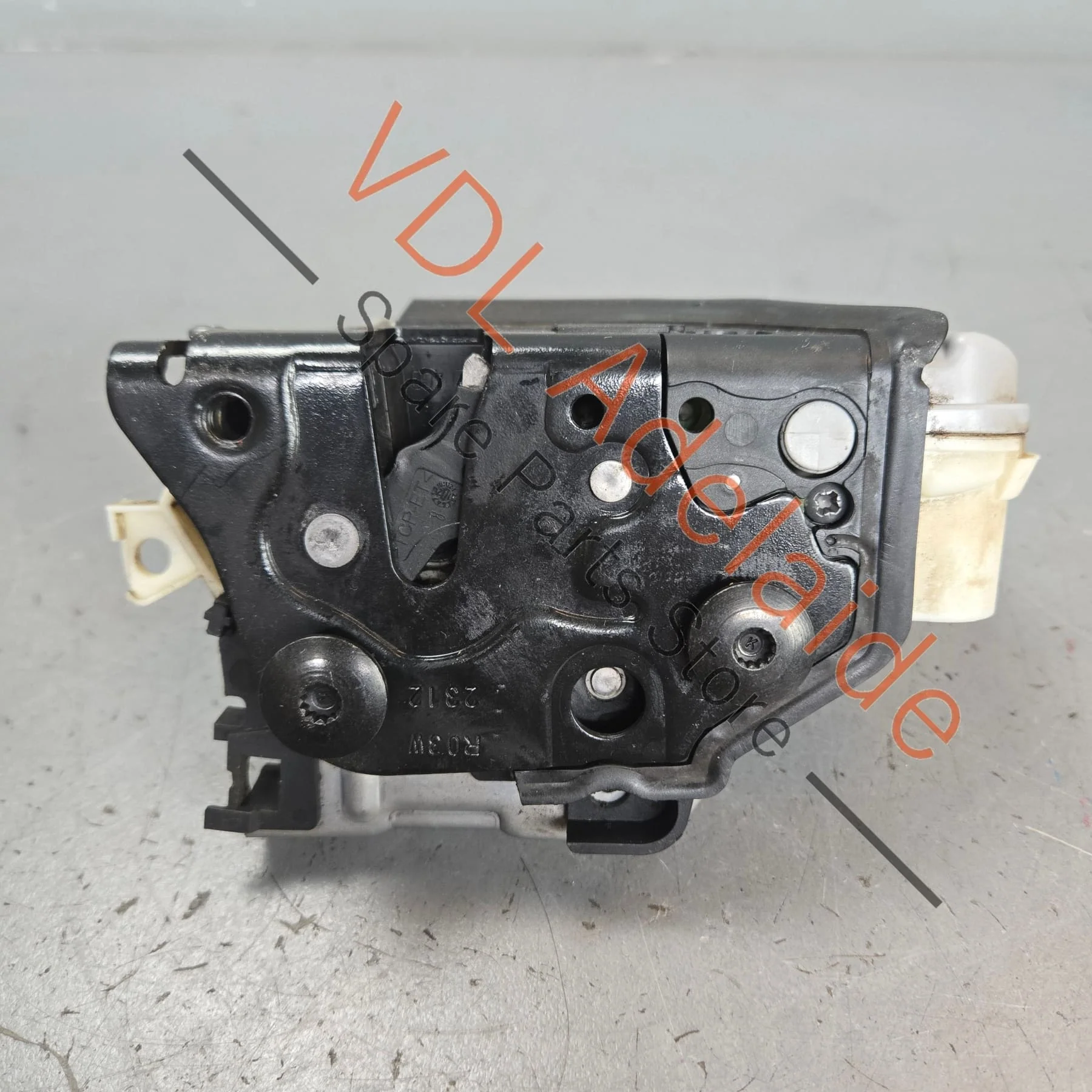 VW Touareg 7P Audi A4 A5 Right Front Door Lock Mechanism 8J2837016A - Image 4