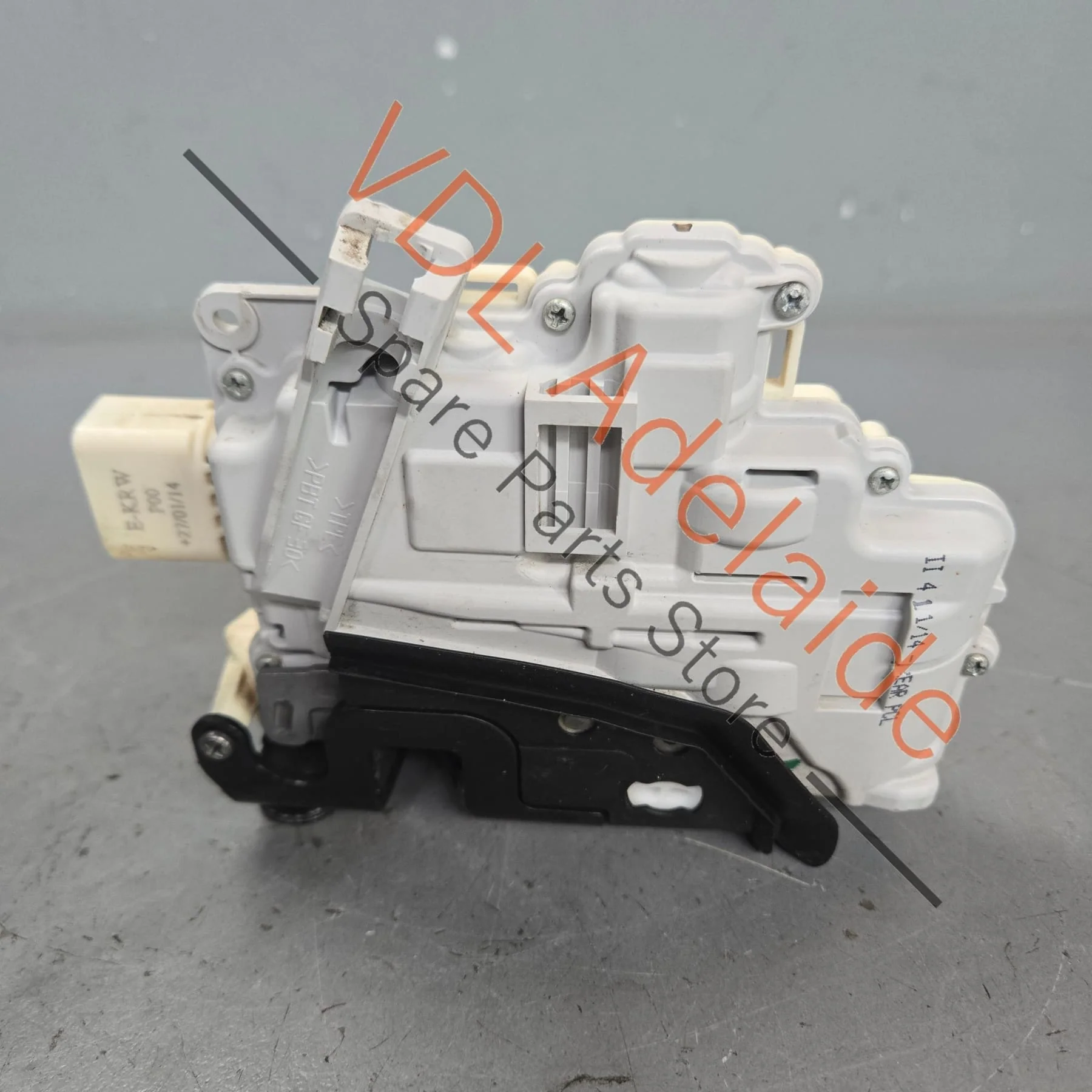 VW Touareg 7P Right Rear Door Lock Mechanism 4G0839016 - Image 4