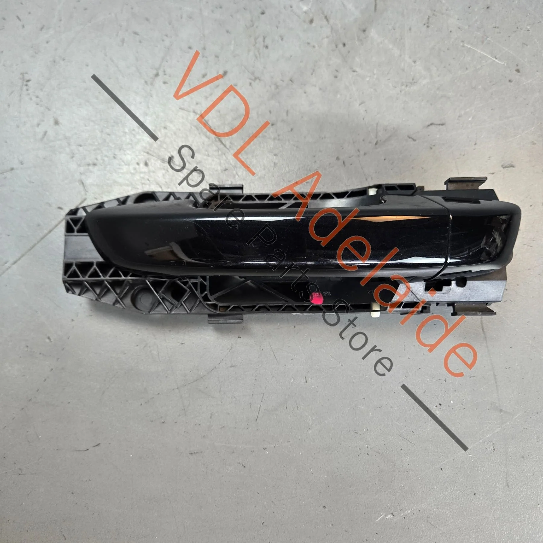 VW Touareg 7P Left side Exterior Door Handle 7P6837205H 5N0839885H