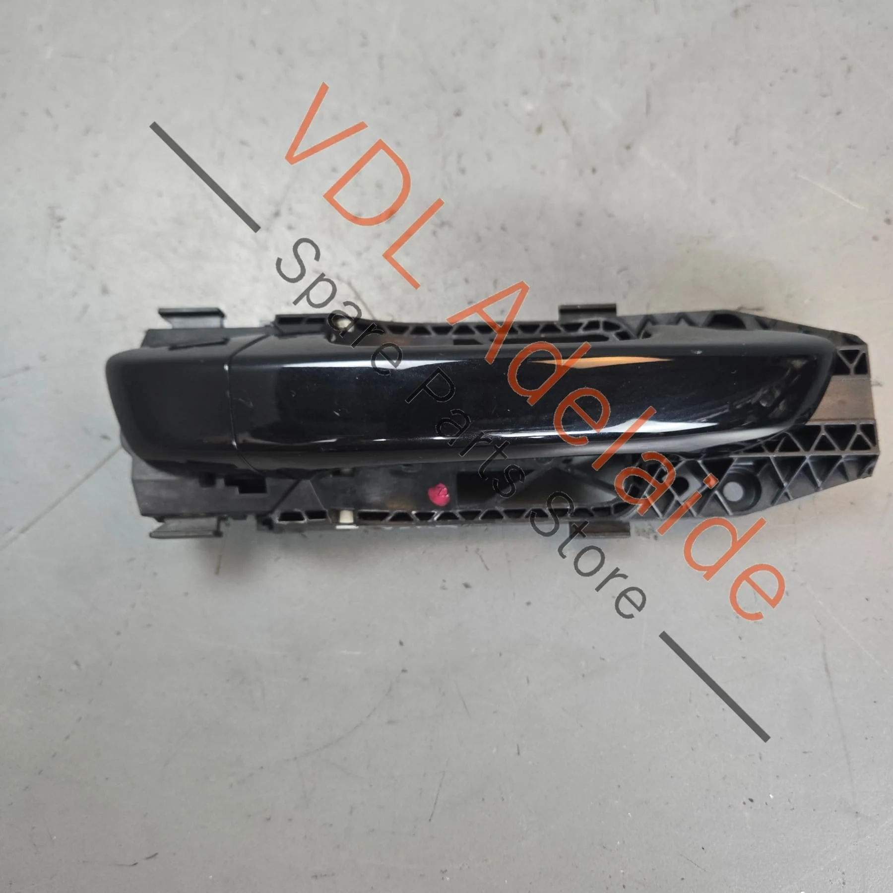 VW Touareg 7P Right side Exterior Door Handle 7P6837206H 5N0839885H