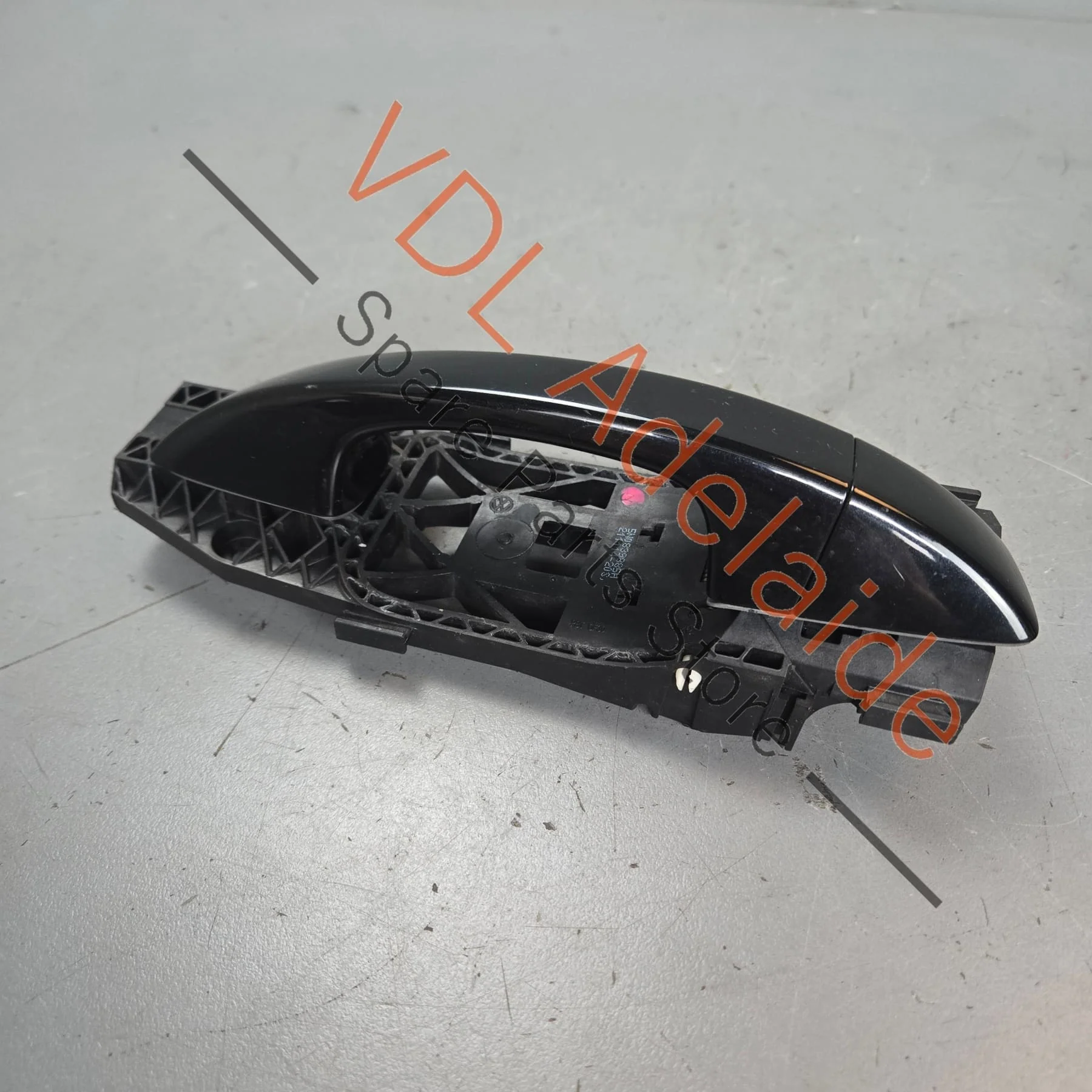 VW Touareg 7P Right side Exterior Door Handle 7P6837206H 5N0839885H - Image 3