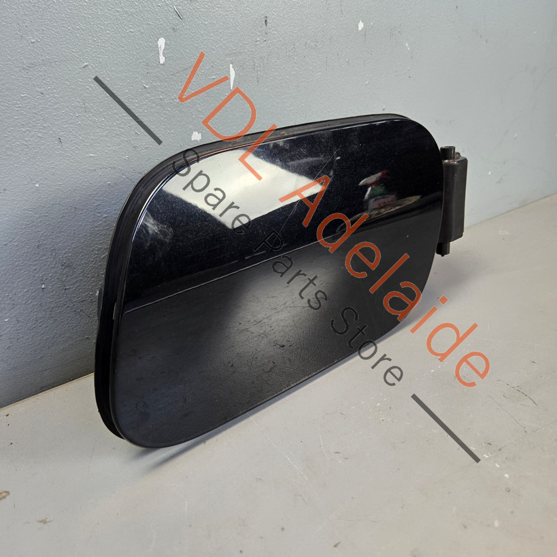 VW Touareg 7P Fuel Door Cap Filler Flap 7P6809909A 7P6809857A - Image 2