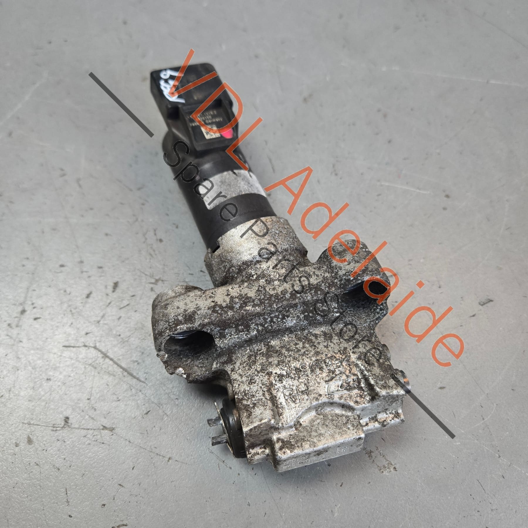 VW Touareg 7P Electric Handbrake Motor Servo Right 7P0609724B - Image 3