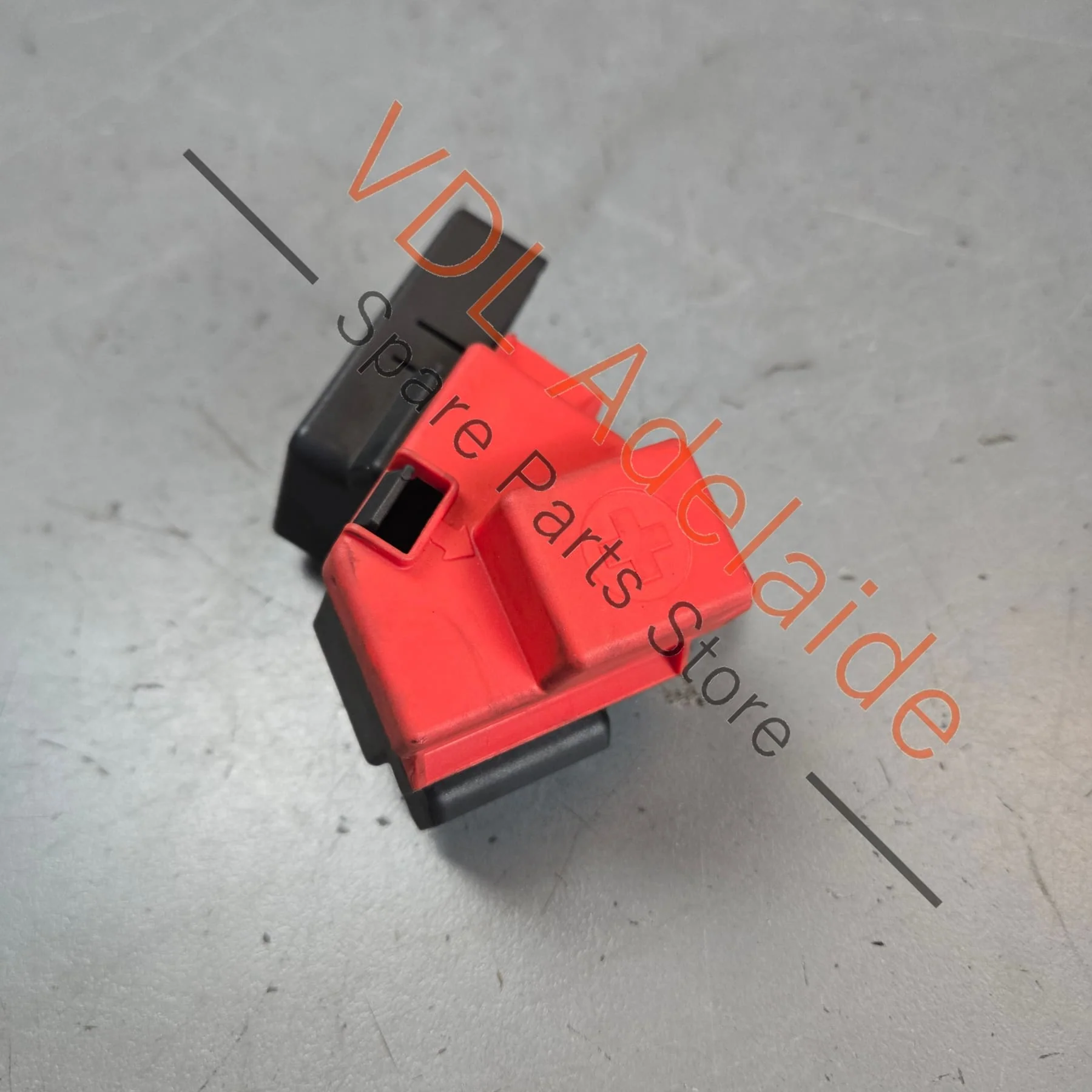 VW Touareg 7P Battery Jumpstart Cover Cap Engine Bay 7P0937401 - Image 5