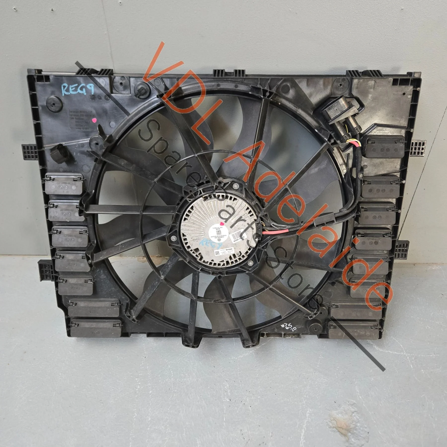 VW Touareg 7P Radiator Fan with Shroud Brose 7P6121203C 850W 515.7mm
