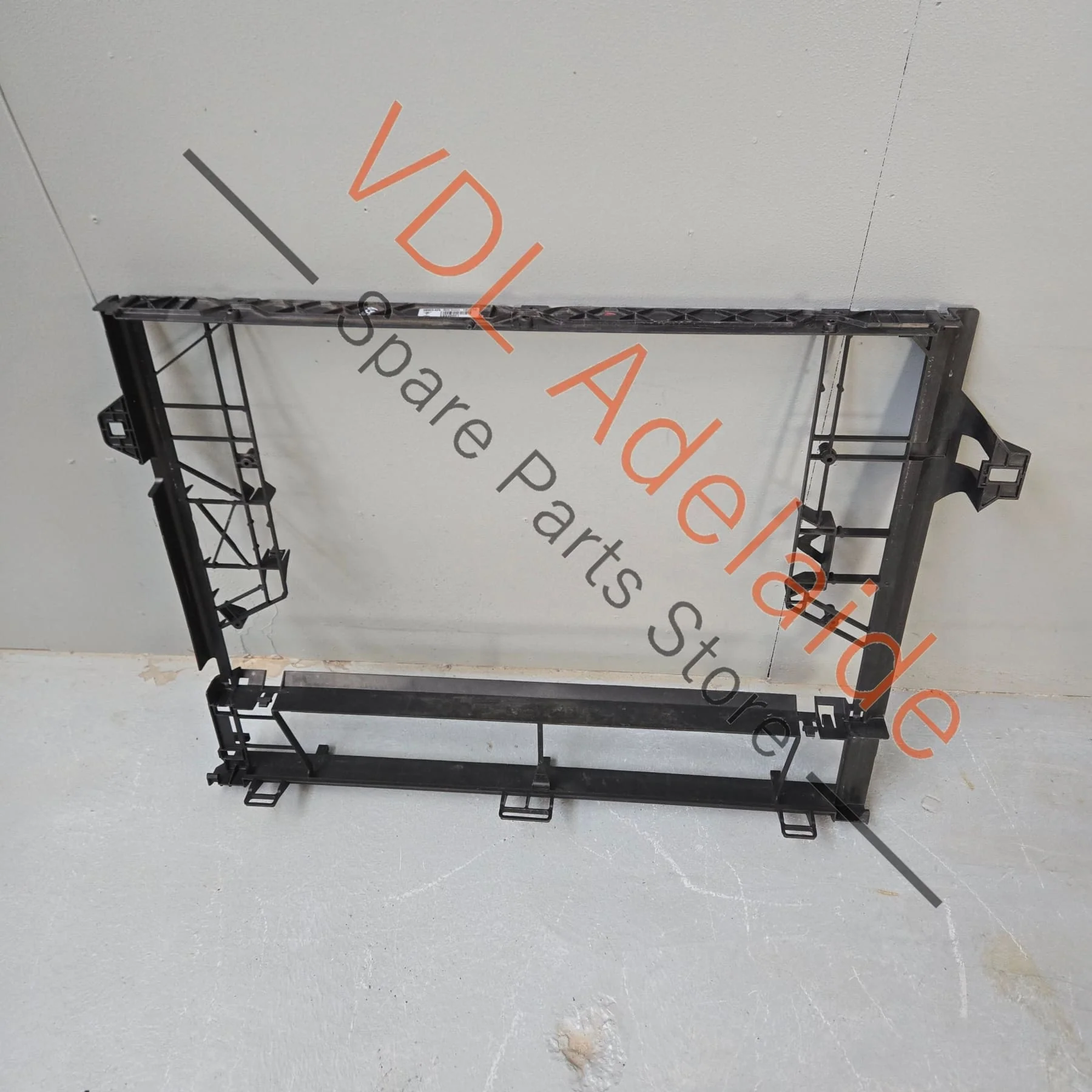 VW Touareg 7P Porsche Cayenne 958 92A  Radiator Surround Retaining Frame 7P6121201H - Image 3