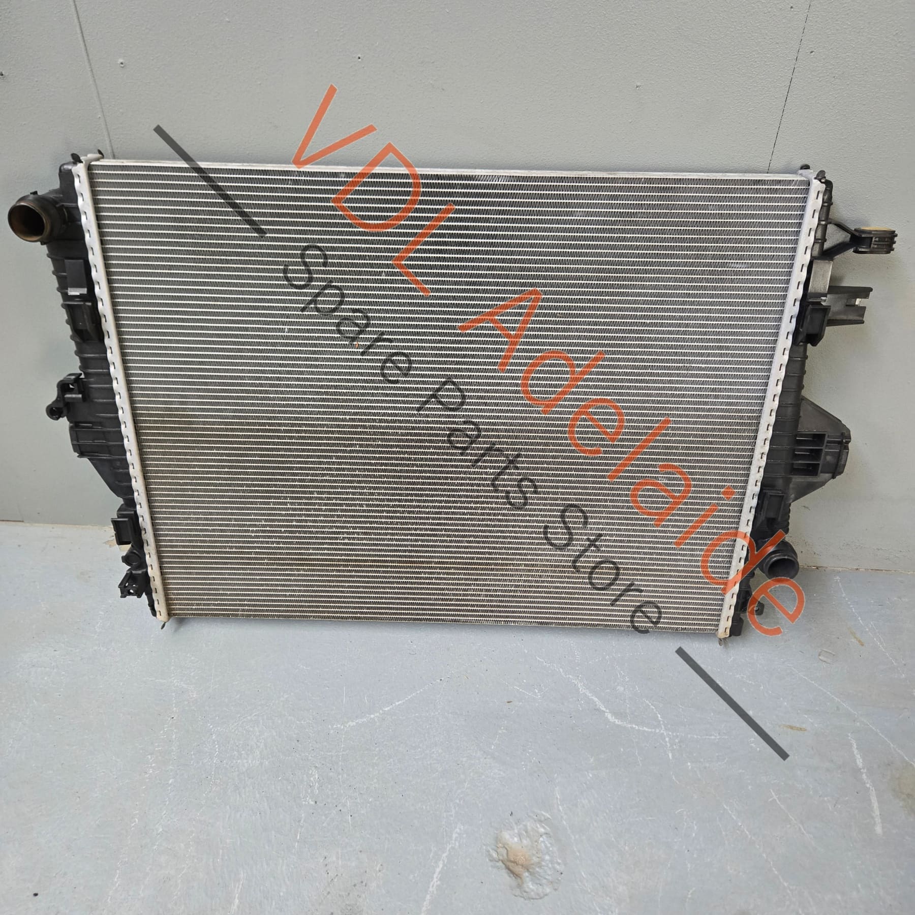 VW Touareg 7P Main Radiator 7P0121253A