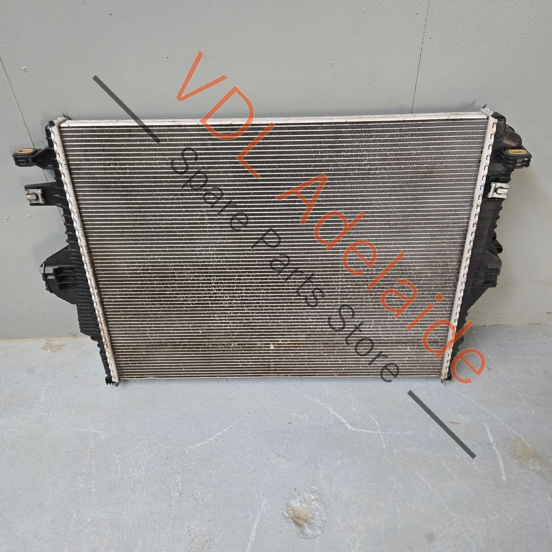 VW Touareg 7P Main Radiator 7P0121253A - Image 4